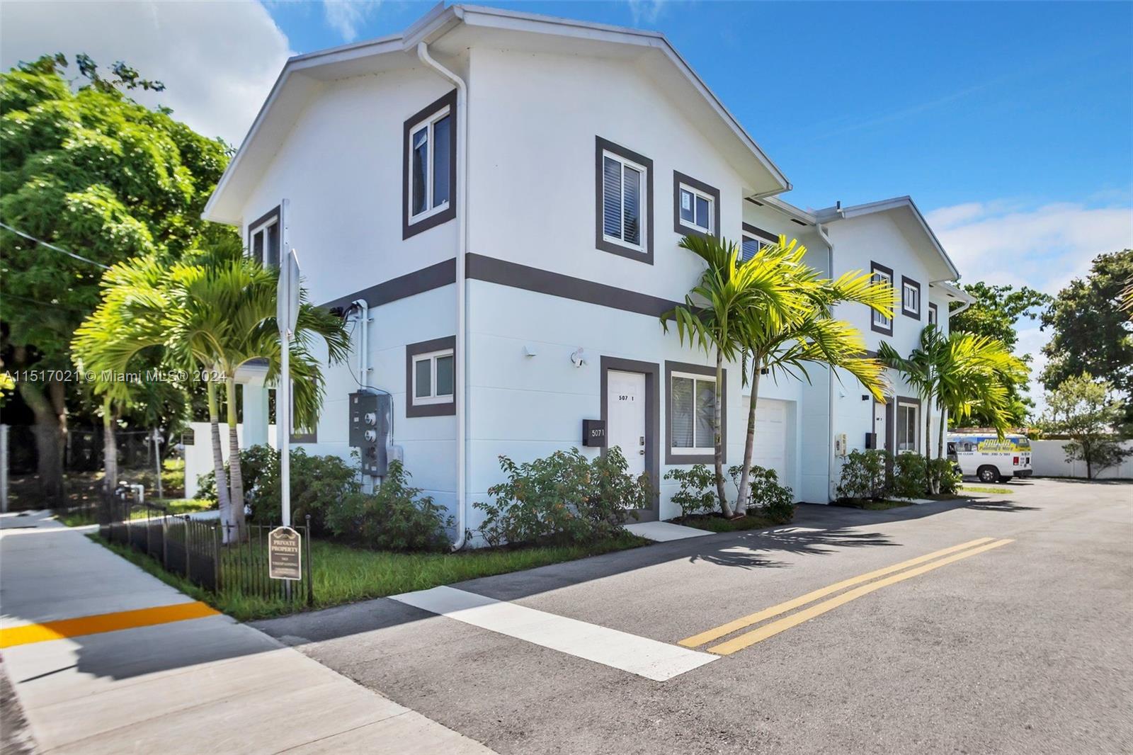 507-513 NW 8th Ave, Fort Lauderdale, Florida 33311, ,Commercialsale,For Sale,507-513 NW 8th Ave,A11517021