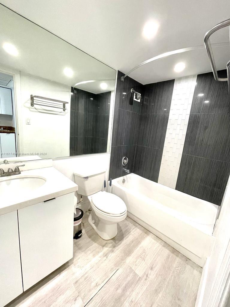 19201 Collins Ave 933, Sunny Isles Beach, Florida 33160, ,1 BathroomBathrooms,Residentiallease,For Rent,19201 Collins Ave 933,A11517404