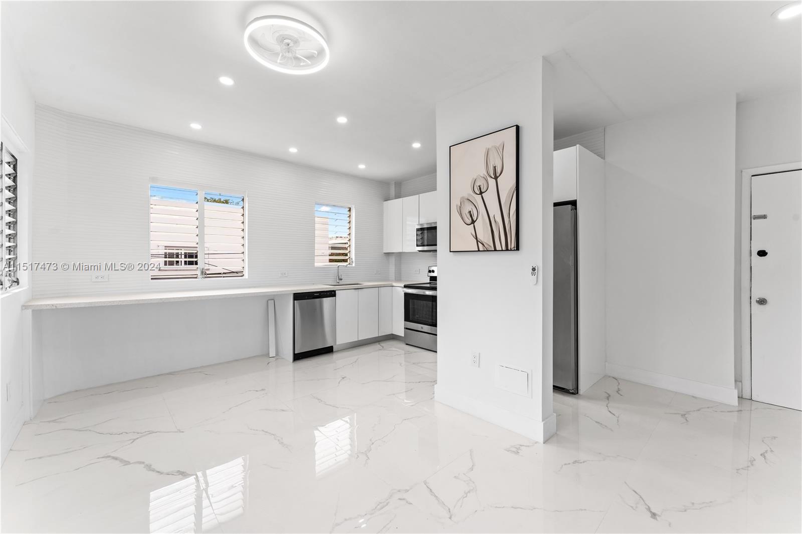 842 Meridian Ave 2D, Miami Beach, Florida 33139, 1 Bedroom Bedrooms, ,1 BathroomBathrooms,Residential,For Sale,842 Meridian Ave 2D,A11517473