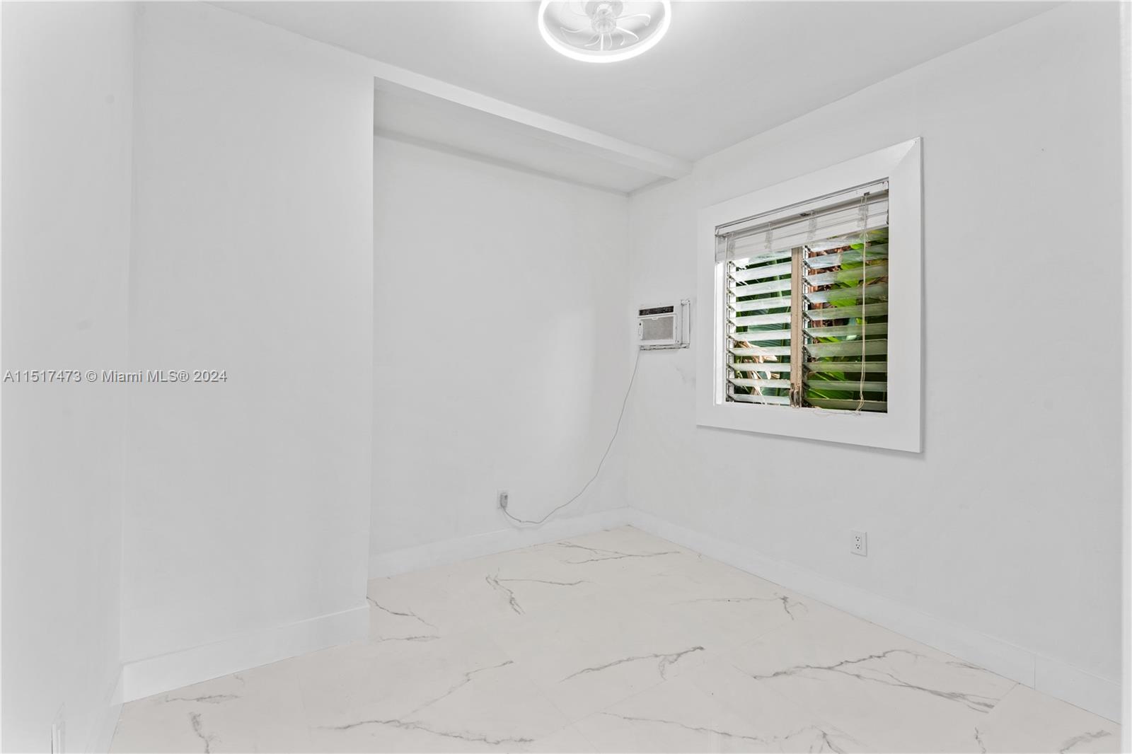 842 Meridian Ave 2D, Miami Beach, Florida 33139, 1 Bedroom Bedrooms, ,1 BathroomBathrooms,Residential,For Sale,842 Meridian Ave 2D,A11517473