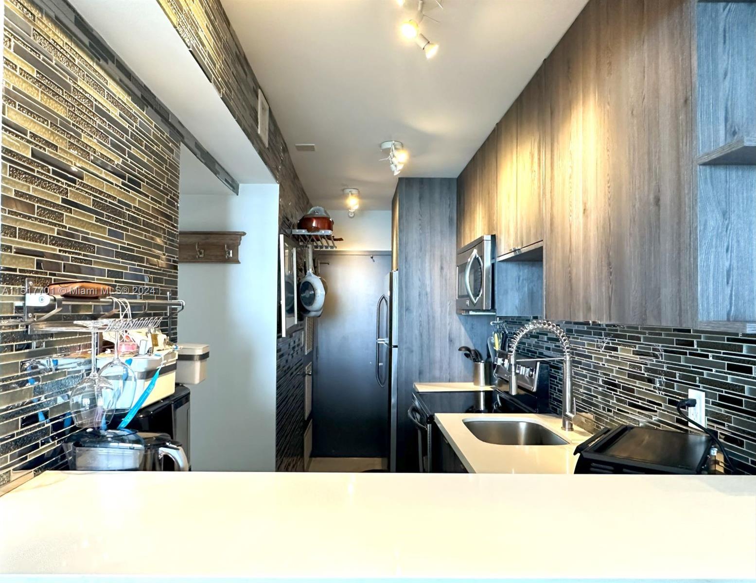 1000 West Ave 1219, Miami Beach, Florida 33139, ,1 BathroomBathrooms,Residential,For Sale,1000 West Ave 1219,A11517701