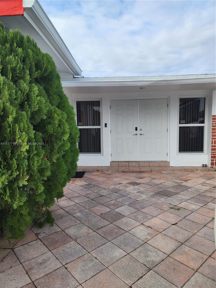 9151 Sunset Strip, Sunrise, Florida 33322, 4 Bedrooms Bedrooms, ,2 BathroomsBathrooms,Residential,For Sale,9151 Sunset Strip,A11517718