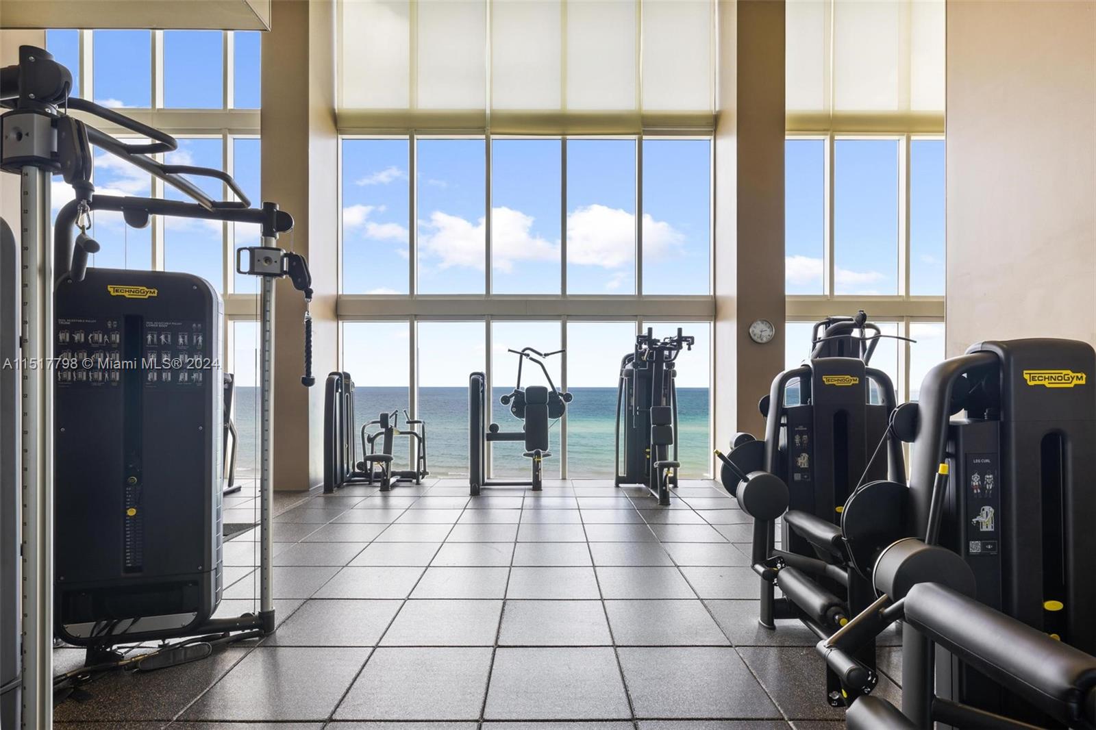 1830 S Ocean Dr UP5010, Hallandale Beach, Florida 33009, 2 Bedrooms Bedrooms, ,2 BathroomsBathrooms,Residential,For Sale,1830 S Ocean Dr UP5010,A11517798