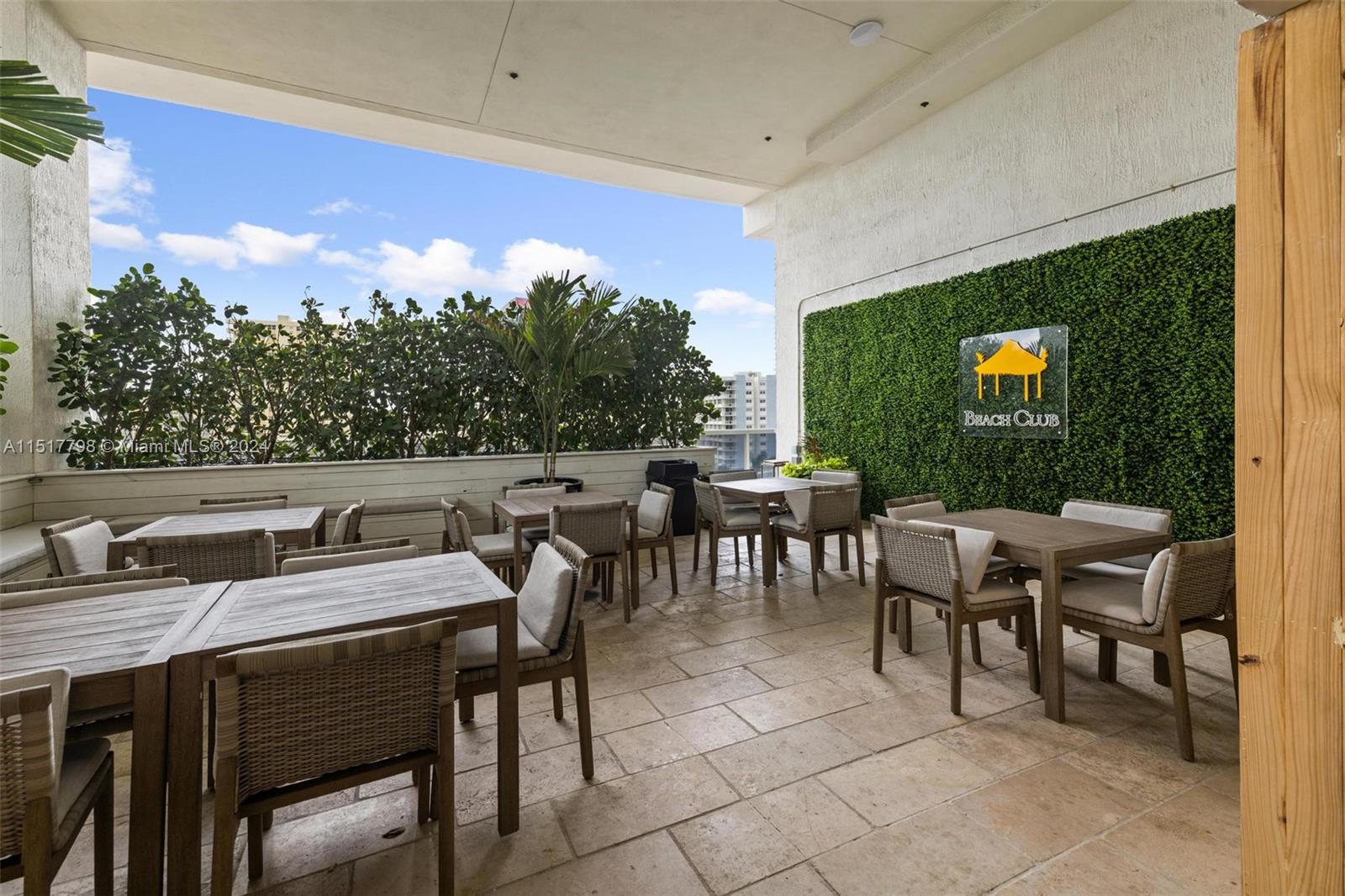 1830 S Ocean Dr UP5010, Hallandale Beach, Florida 33009, 2 Bedrooms Bedrooms, ,2 BathroomsBathrooms,Residential,For Sale,1830 S Ocean Dr UP5010,A11517798