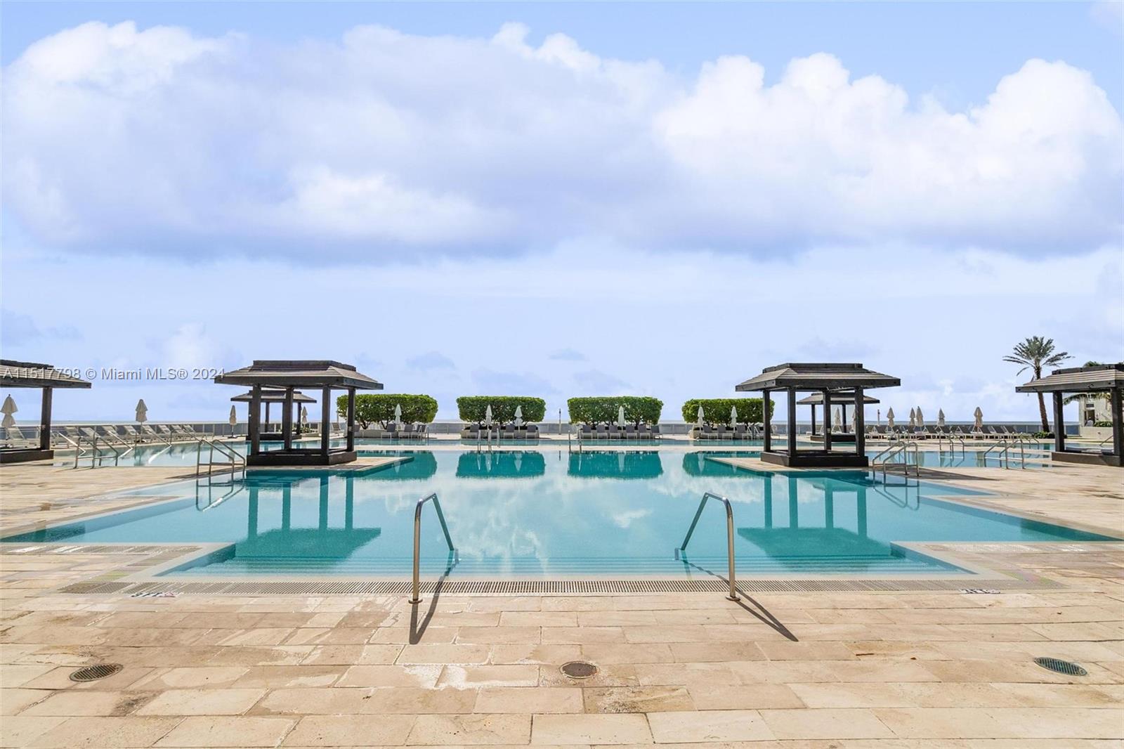 1830 S Ocean Dr UP5010, Hallandale Beach, Florida 33009, 2 Bedrooms Bedrooms, ,2 BathroomsBathrooms,Residential,For Sale,1830 S Ocean Dr UP5010,A11517798