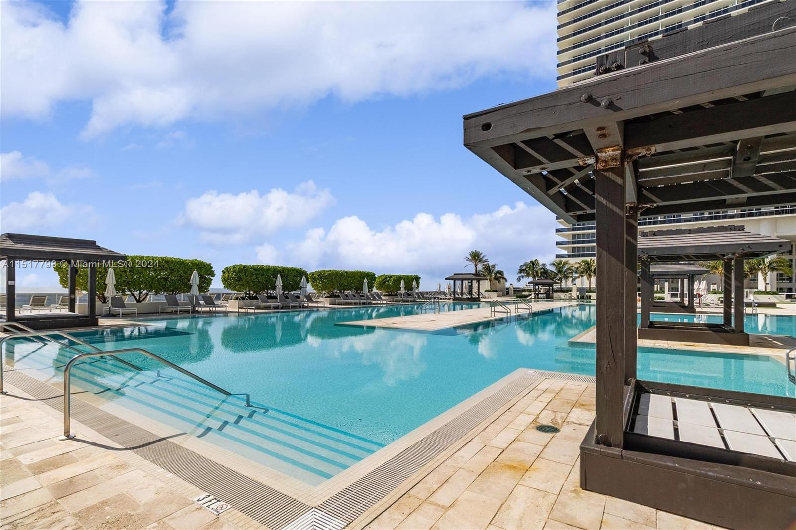 1830 S Ocean Dr UP5010, Hallandale Beach, Florida 33009, 2 Bedrooms Bedrooms, ,2 BathroomsBathrooms,Residential,For Sale,1830 S Ocean Dr UP5010,A11517798