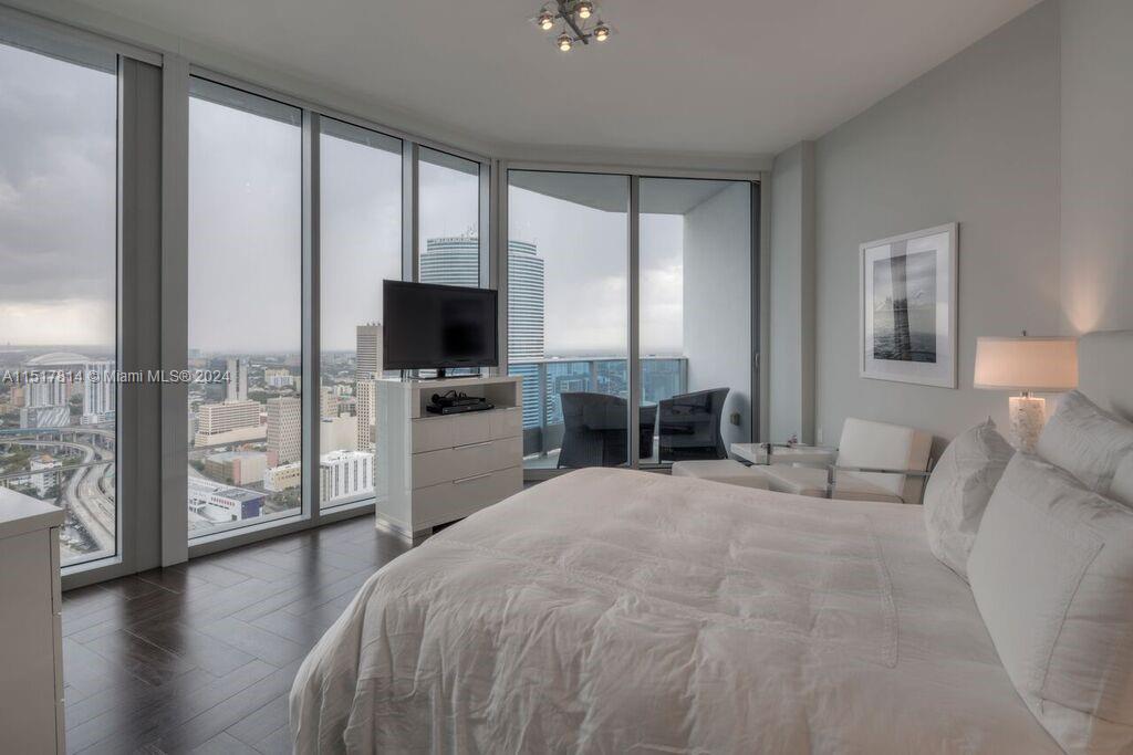 200 Biscayne Blvd Way 4402, Miami, Florida 33131, 2 Bedrooms Bedrooms, ,2 BathroomsBathrooms,Residential,For Sale,200 Biscayne Blvd Way 4402,A11517814