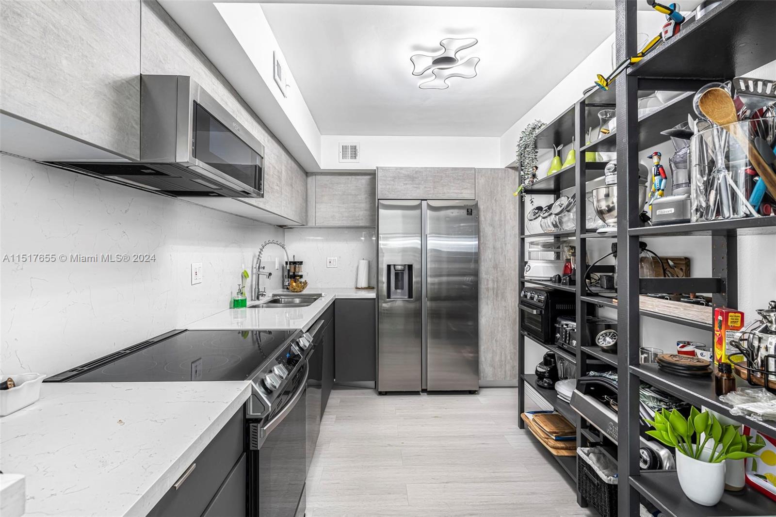 3180 S Ocean Dr 604, Hallandale Beach, Florida 33009, 2 Bedrooms Bedrooms, ,2 BathroomsBathrooms,Residential,For Sale,3180 S Ocean Dr 604,A11517655