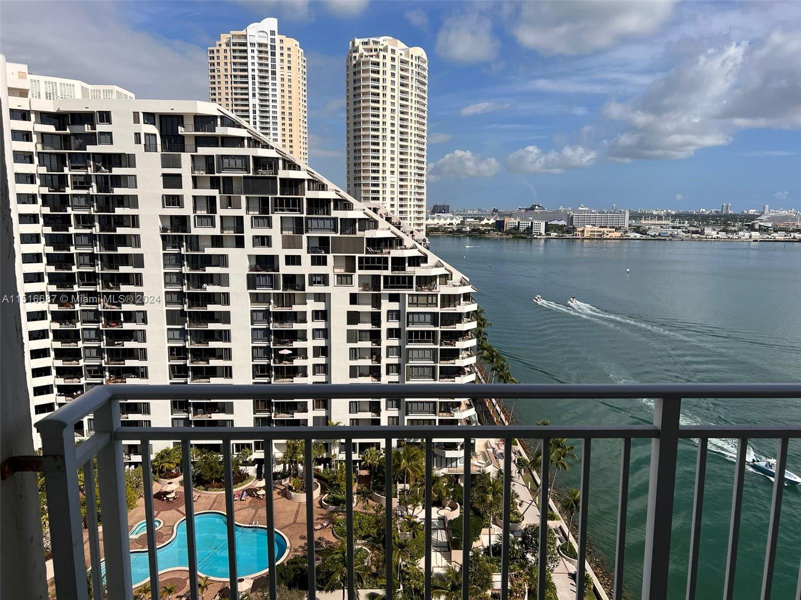 770 Claughton Island Dr 1913, Miami, Florida 33131, 2 Bedrooms Bedrooms, ,2 BathroomsBathrooms,Residentiallease,For Rent,770 Claughton Island Dr 1913,A11516687