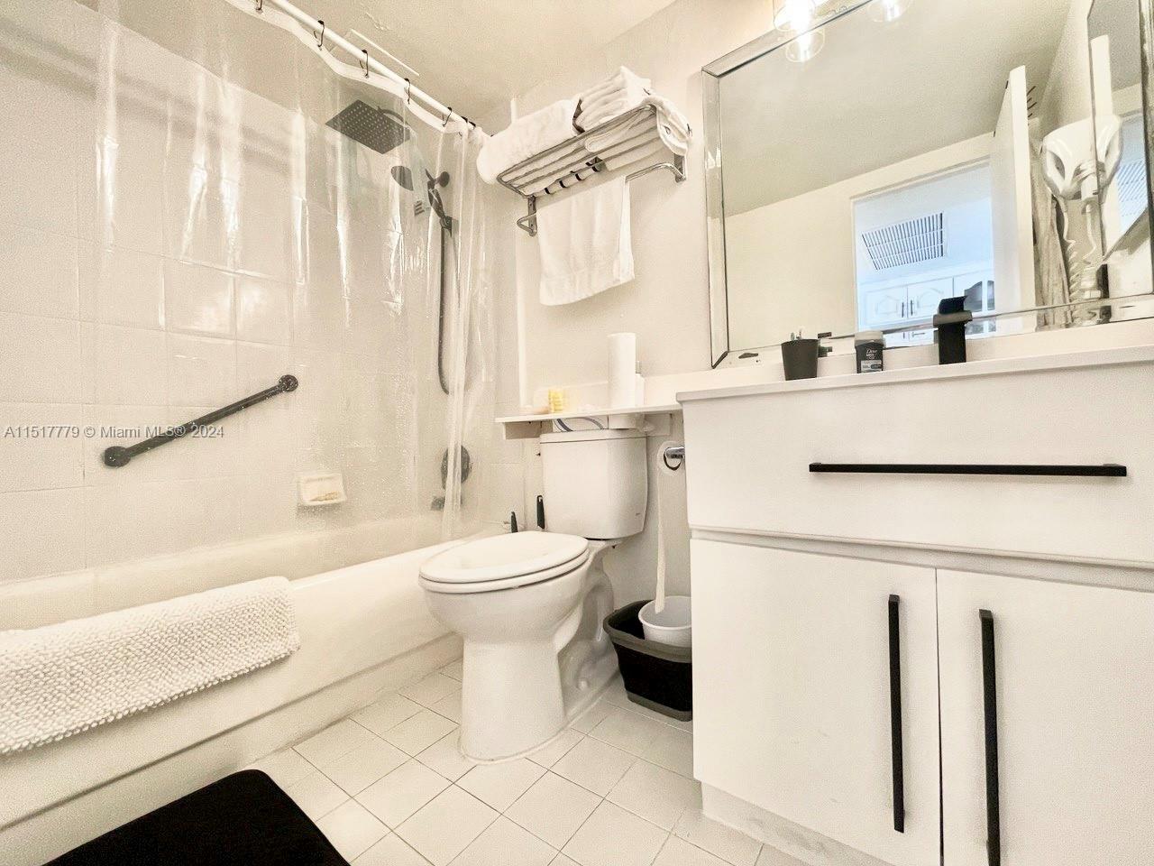 19201 Collins Ave 906, Sunny Isles Beach, Florida 33160, ,1 BathroomBathrooms,Residential,For Sale,19201 Collins Ave 906,A11517779
