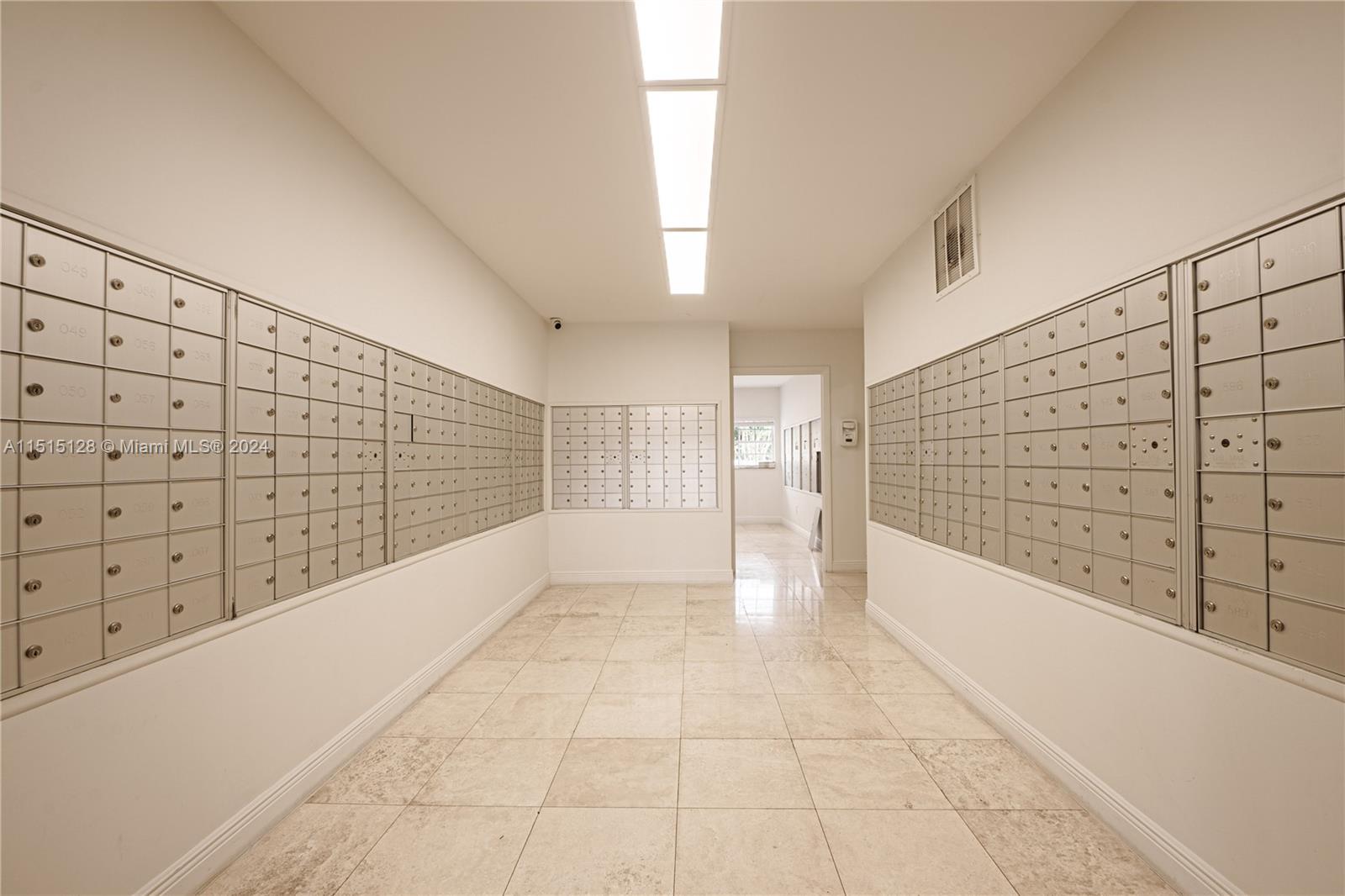 285 N Cortez Dr, Margate, Florida 33068, 1 Bedroom Bedrooms, ,1 BathroomBathrooms,Residential,For Sale,285 N Cortez Dr,A11515128