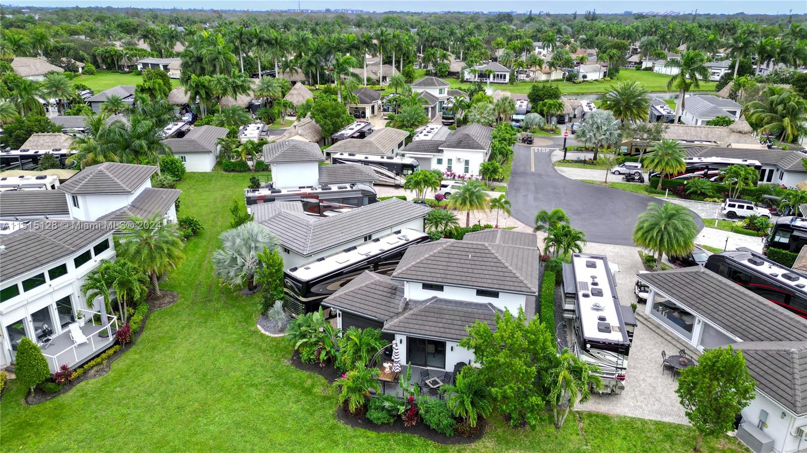 285 N Cortez Dr, Margate, Florida 33068, 1 Bedroom Bedrooms, ,1 BathroomBathrooms,Residential,For Sale,285 N Cortez Dr,A11515128