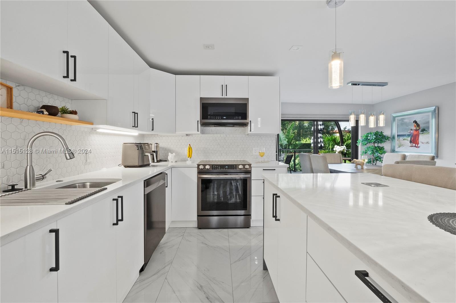 285 N Cortez Dr, Margate, Florida 33068, 1 Bedroom Bedrooms, ,1 BathroomBathrooms,Residential,For Sale,285 N Cortez Dr,A11515128