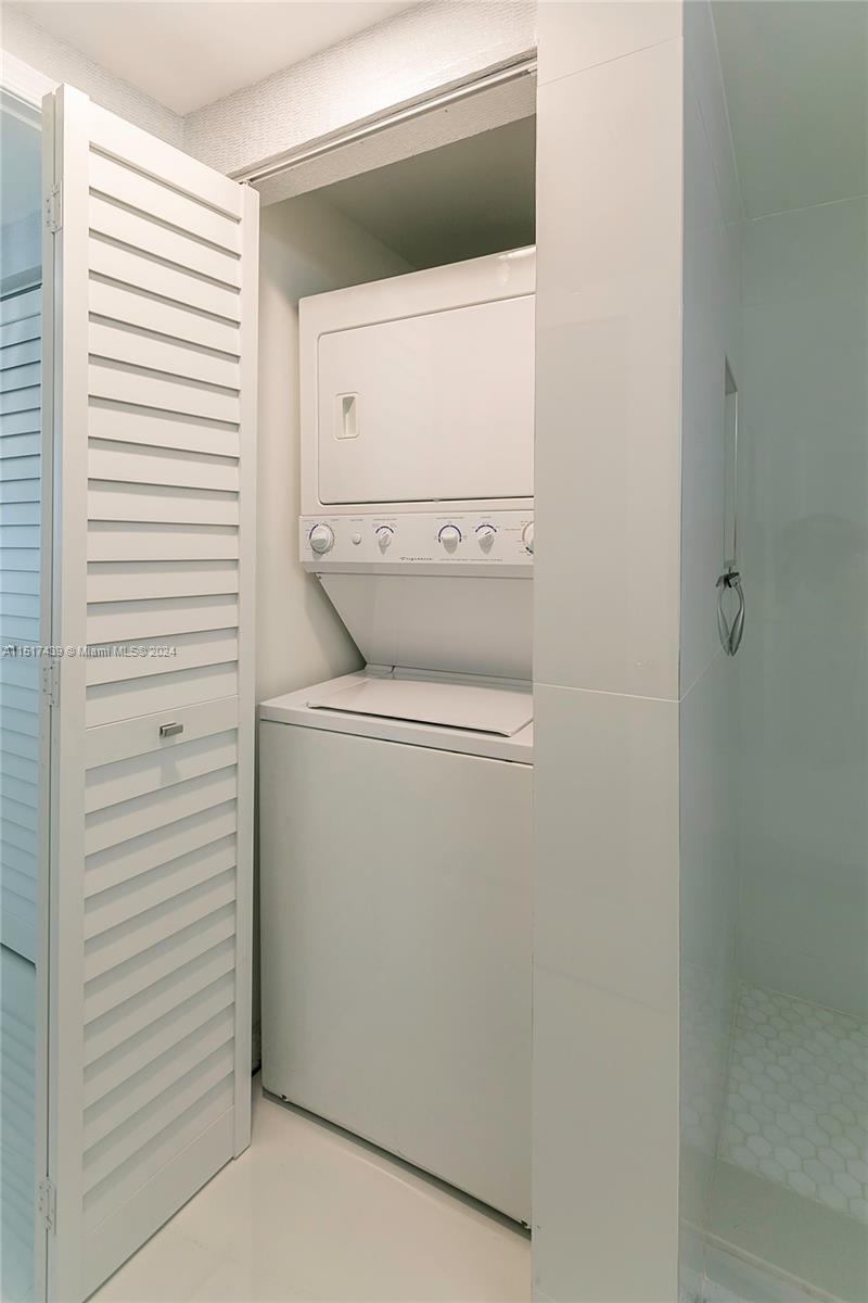 1750 N Bayshore Dr 3211, Miami, Florida 33132, 1 Bedroom Bedrooms, ,1 BathroomBathrooms,Residential,For Sale,1750 N Bayshore Dr 3211,A11517439