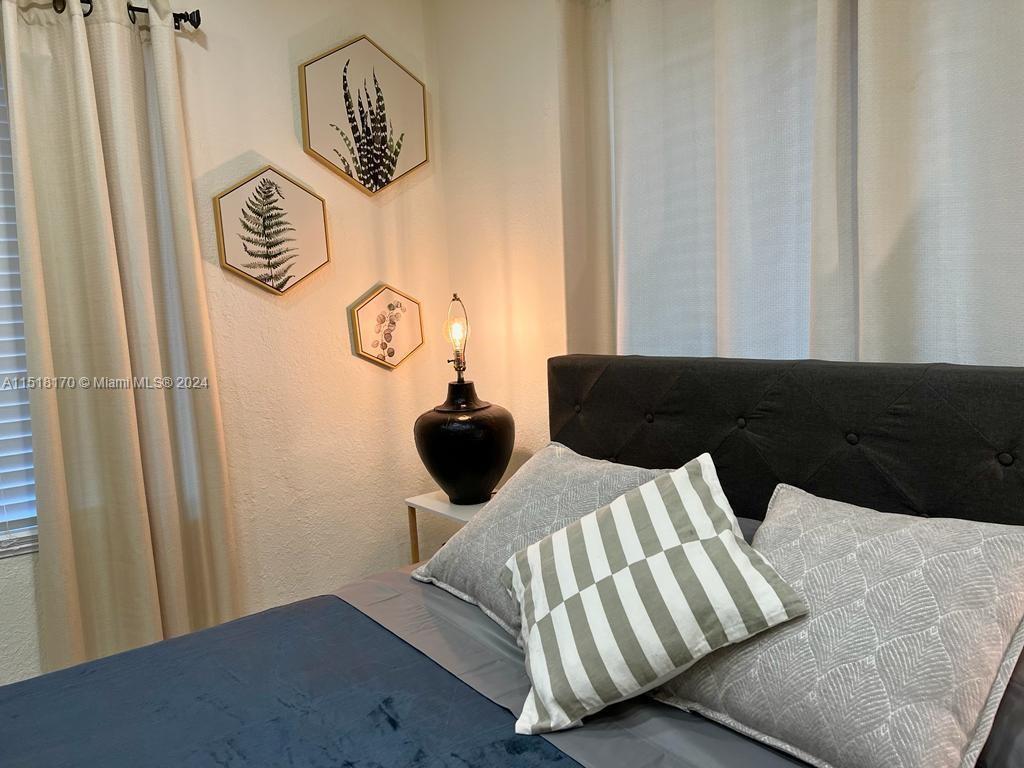 6932 N Miami Ave 2, Miami, Florida 33150, 3 Bedrooms Bedrooms, ,1 BathroomBathrooms,Residentiallease,For Rent,6932 N Miami Ave 2,A11518170