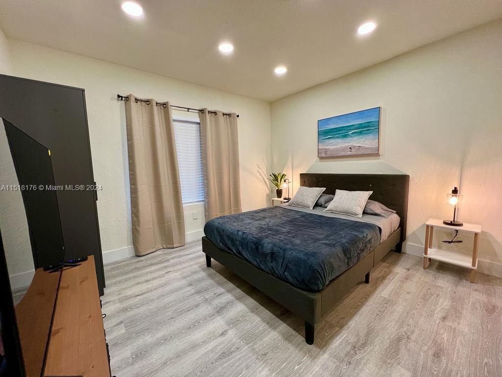 6932 N Miami Ave 1, Miami, Florida 33150, 2 Bedrooms Bedrooms, ,1 BathroomBathrooms,Residentiallease,For Rent,6932 N Miami Ave 1,A11518176