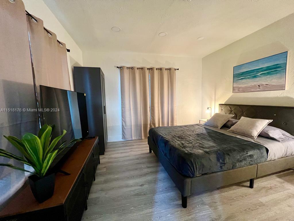 6932 N Miami Ave 1, Miami, Florida 33150, 2 Bedrooms Bedrooms, ,1 BathroomBathrooms,Residentiallease,For Rent,6932 N Miami Ave 1,A11518176