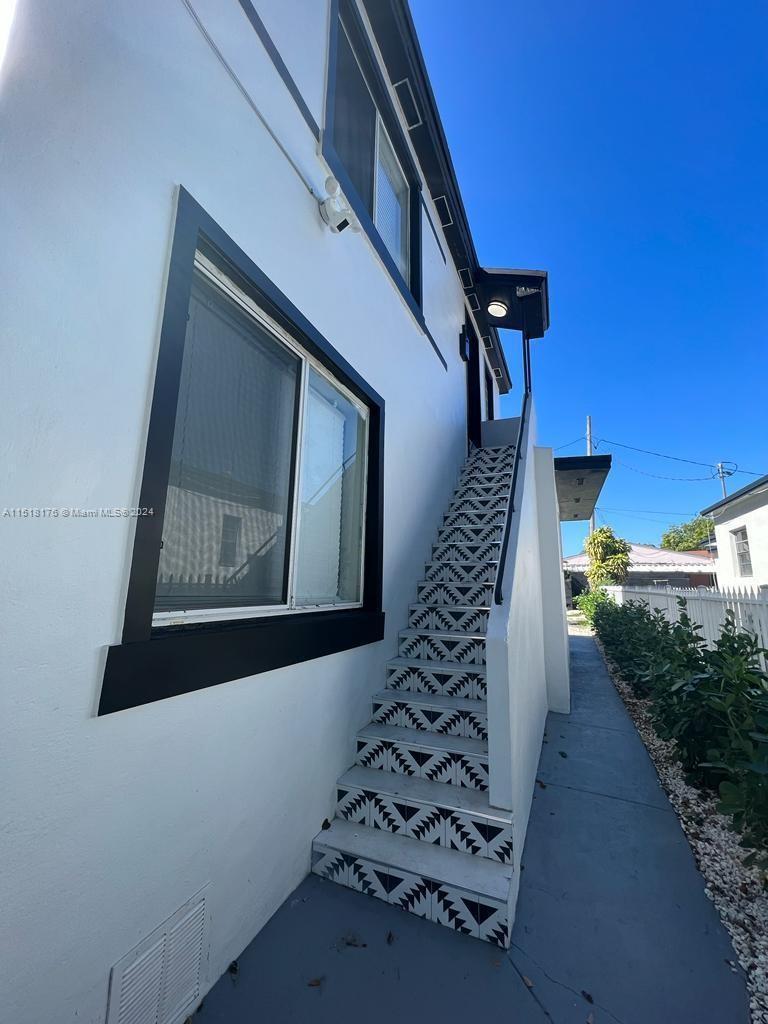 6932 N Miami Ave 1, Miami, Florida 33150, 2 Bedrooms Bedrooms, ,1 BathroomBathrooms,Residentiallease,For Rent,6932 N Miami Ave 1,A11518176