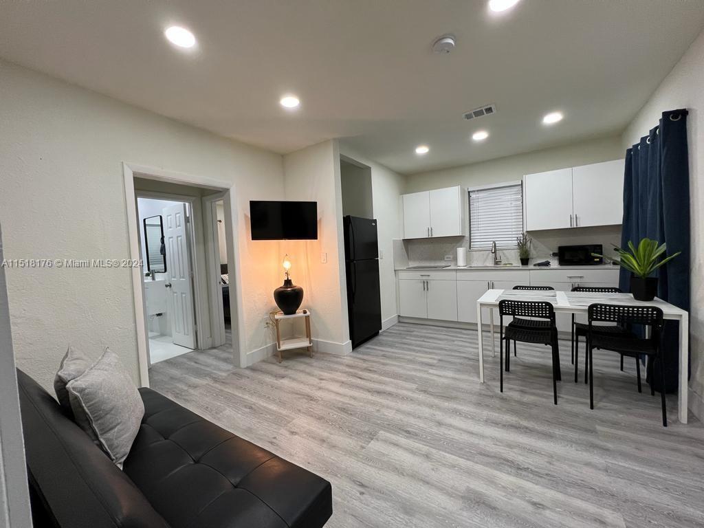 6932 N Miami Ave 1, Miami, Florida 33150, 2 Bedrooms Bedrooms, ,1 BathroomBathrooms,Residentiallease,For Rent,6932 N Miami Ave 1,A11518176