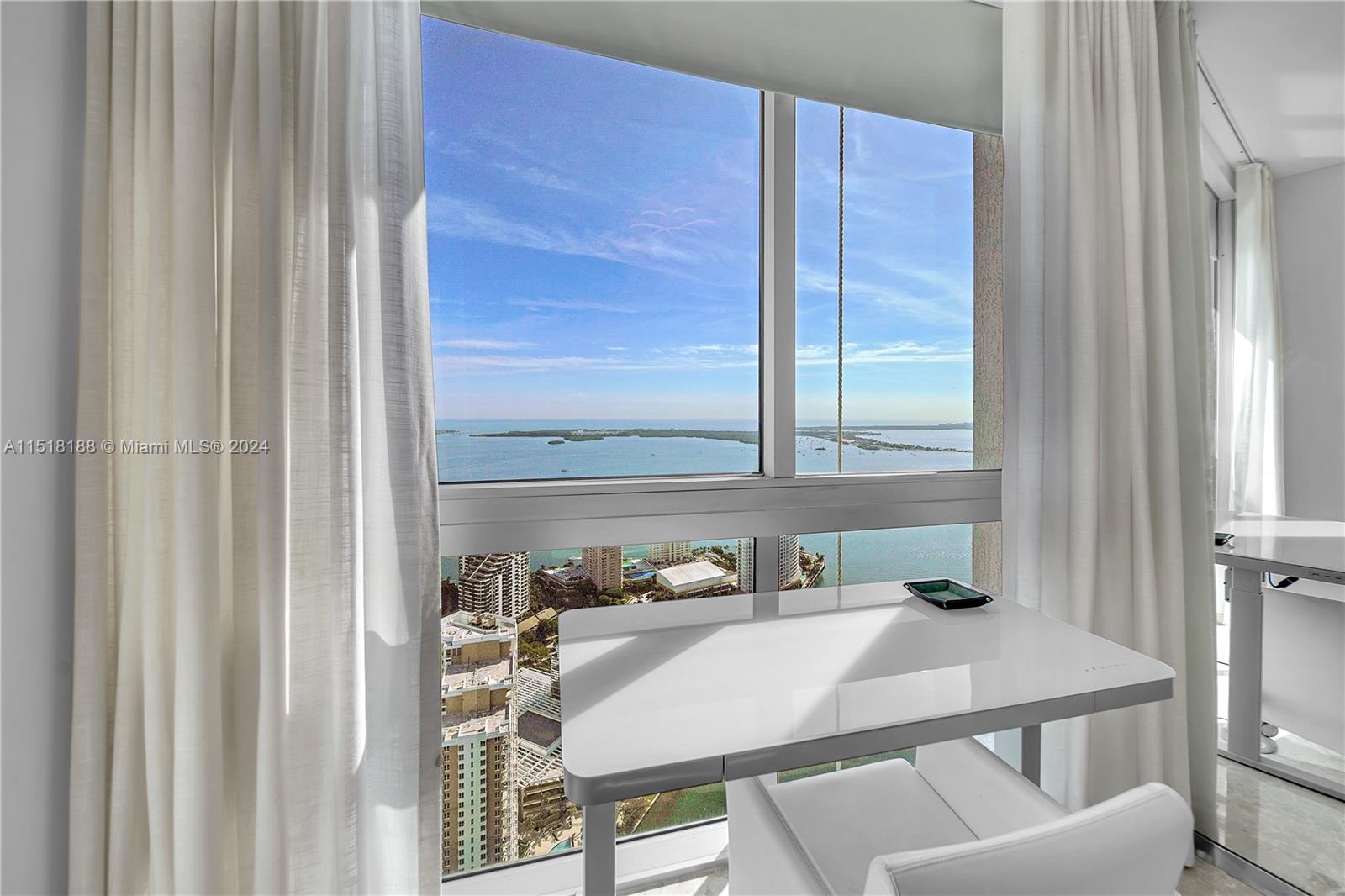 495 Brickell Ave 5302, Miami, Florida 33131, 2 Bedrooms Bedrooms, ,2 BathroomsBathrooms,Residentiallease,For Rent,495 Brickell Ave 5302,A11518188