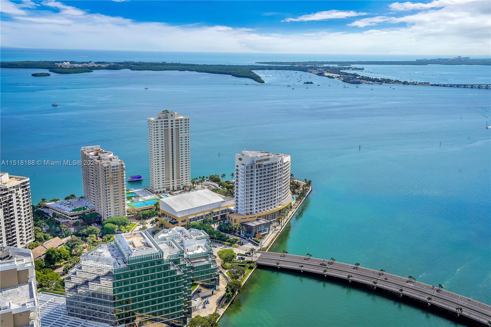 495 Brickell Ave 5302, Miami, Florida 33131, 2 Bedrooms Bedrooms, ,2 BathroomsBathrooms,Residentiallease,For Rent,495 Brickell Ave 5302,A11518188