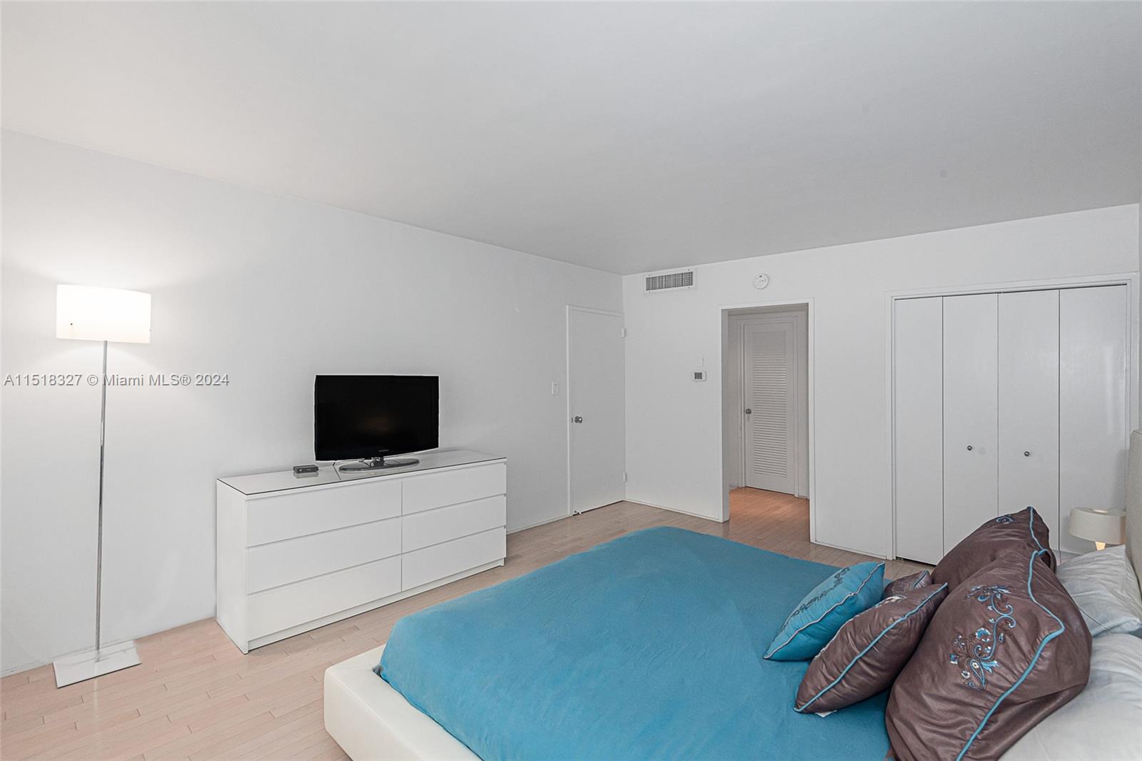 5161 Collins Ave 1207, Miami Beach, Florida 33140, 2 Bedrooms Bedrooms, ,2 BathroomsBathrooms,Residential,For Sale,5161 Collins Ave 1207,A11518327