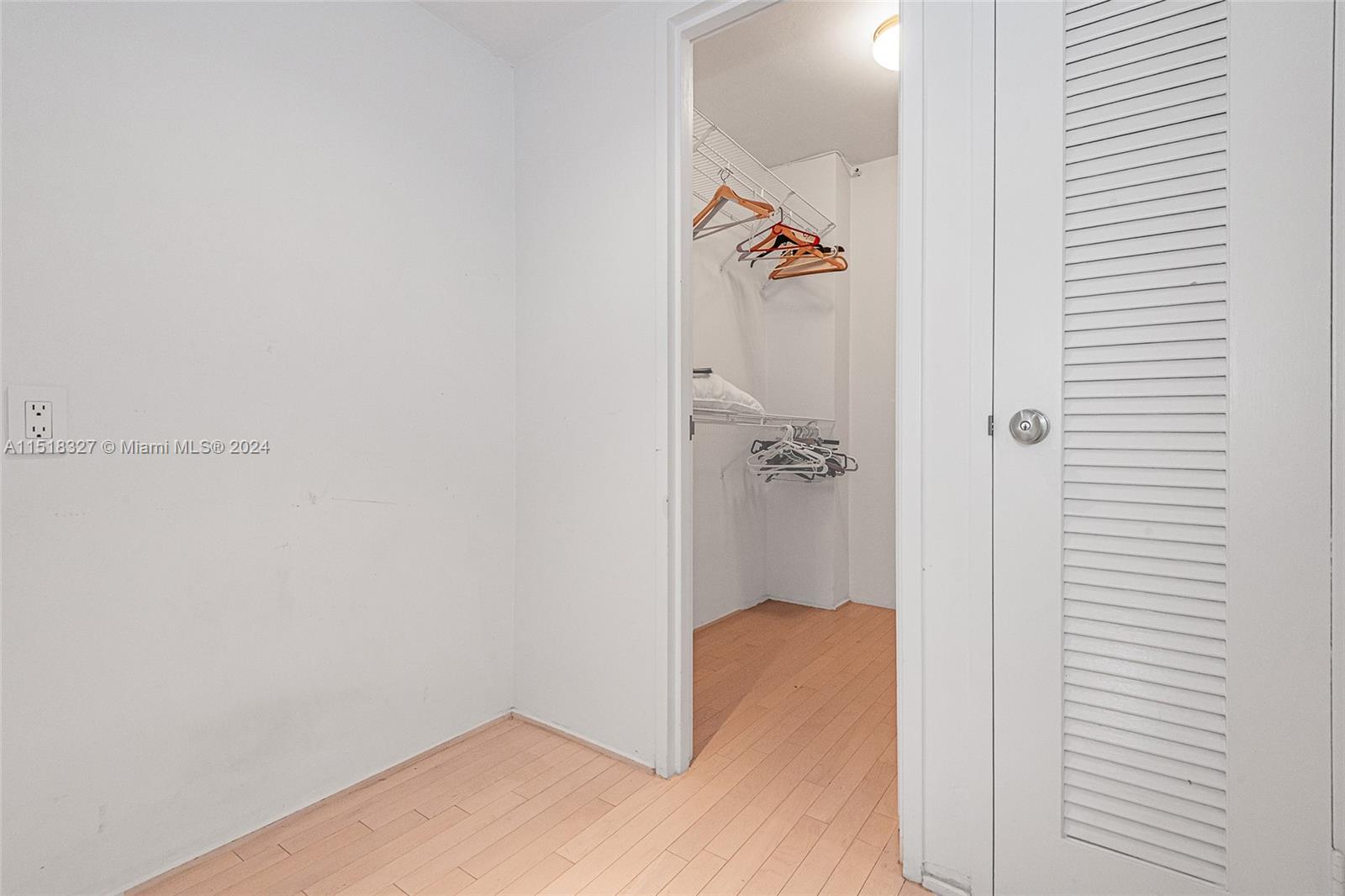 5161 Collins Ave 1207, Miami Beach, Florida 33140, 2 Bedrooms Bedrooms, ,2 BathroomsBathrooms,Residential,For Sale,5161 Collins Ave 1207,A11518327