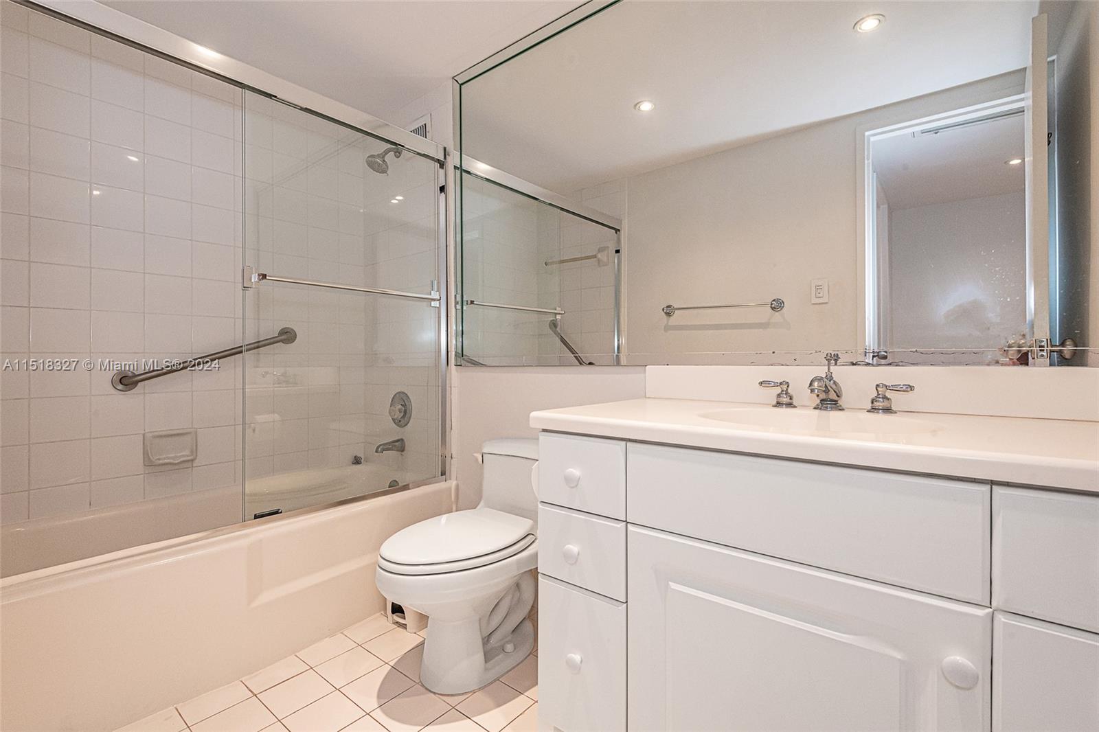 5161 Collins Ave 1207, Miami Beach, Florida 33140, 2 Bedrooms Bedrooms, ,2 BathroomsBathrooms,Residential,For Sale,5161 Collins Ave 1207,A11518327