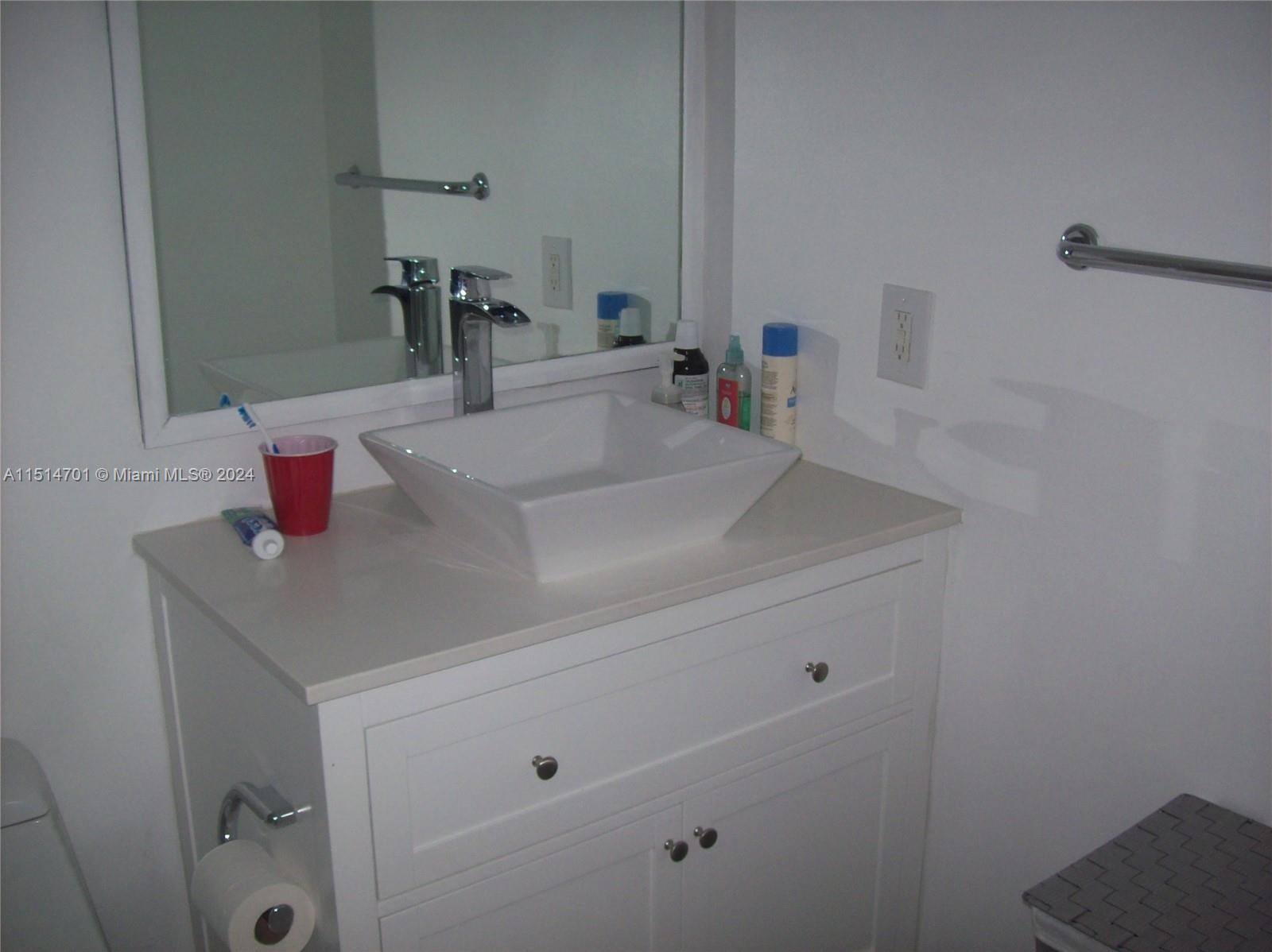 3001 S OCEAN DR 215, Hollywood, Florida 33019, 1 Bedroom Bedrooms, ,1 BathroomBathrooms,Residentiallease,For Rent,3001 S OCEAN DR 215,A11514701