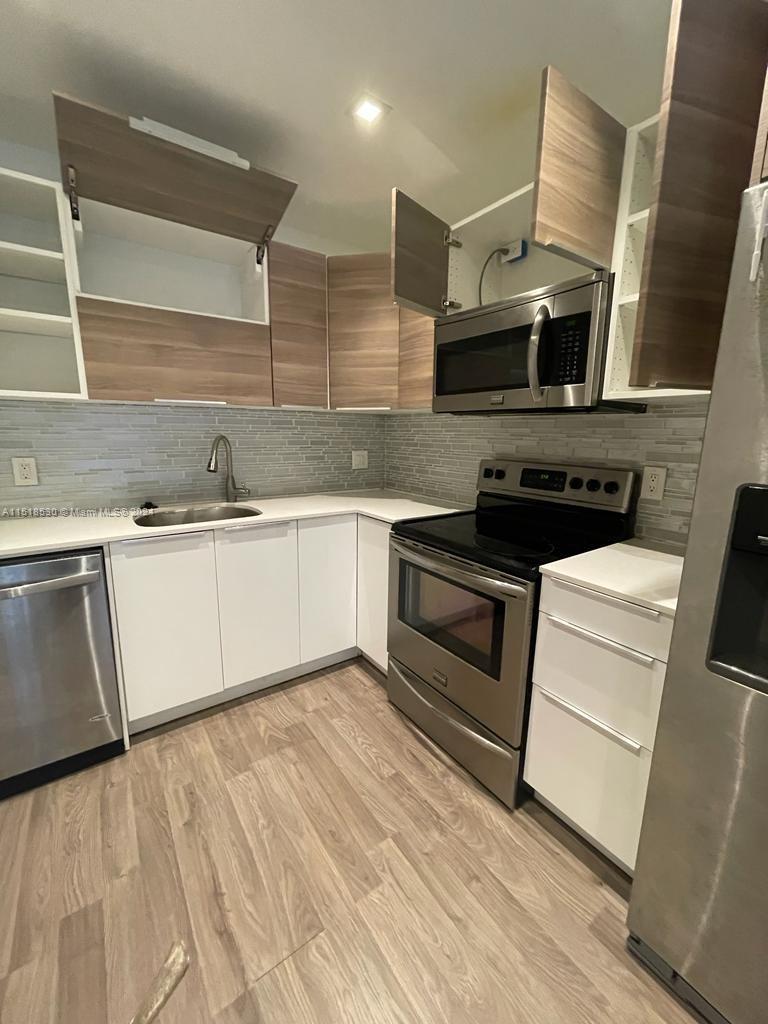 6200 S Falls Cir Dr 305, Lauderhill, Florida 33319, 1 Bedroom Bedrooms, ,2 BathroomsBathrooms,Residential,For Sale,6200 S Falls Cir Dr 305,A11518530