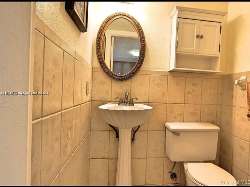 1825 S Ocean Dr 212, Hallandale Beach, Florida 33009, 1 Bedroom Bedrooms, ,1 BathroomBathrooms,Residential,For Sale,1825 S Ocean Dr 212,A11518532