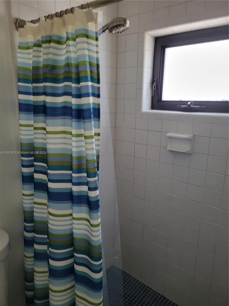 5225 collins cu 207, Miami Beach, Florida 33140, 1 Bedroom Bedrooms, ,1 BathroomBathrooms,Residential,For Sale,5225 collins cu 207,A11512975