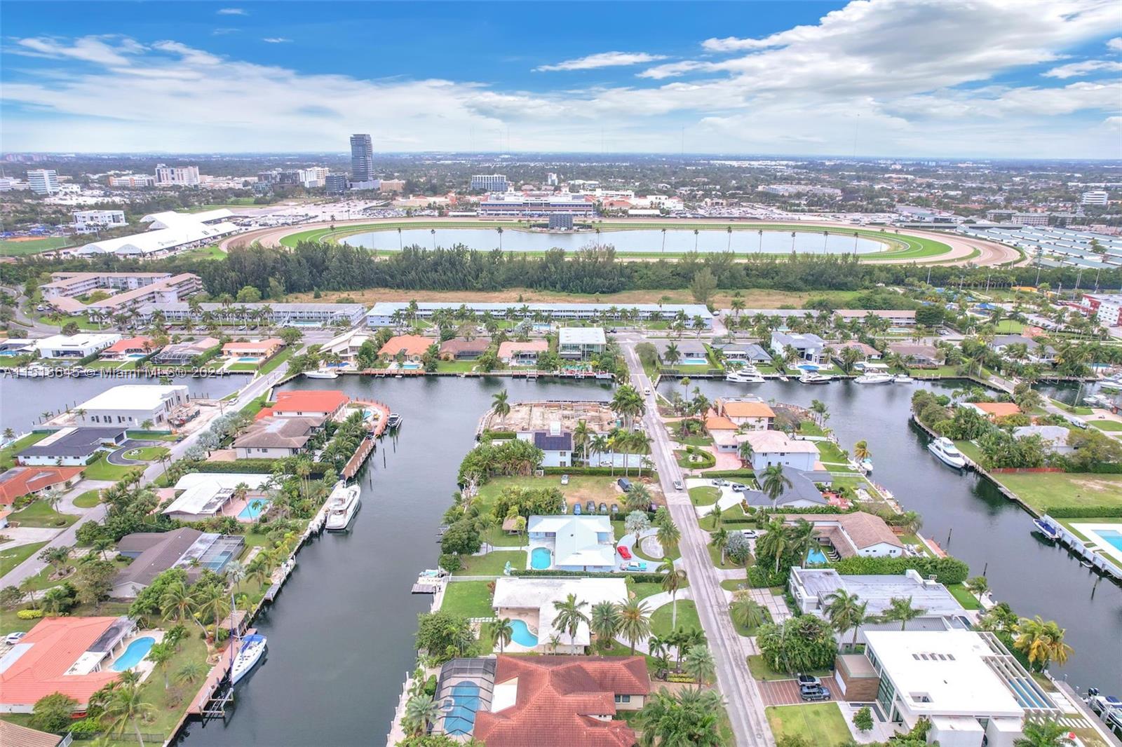 467 Sunset Dr, Hallandale Beach, Florida 33009, 4 Bedrooms Bedrooms, ,2 BathroomsBathrooms,Residential,For Sale,467 Sunset Dr,A11518645