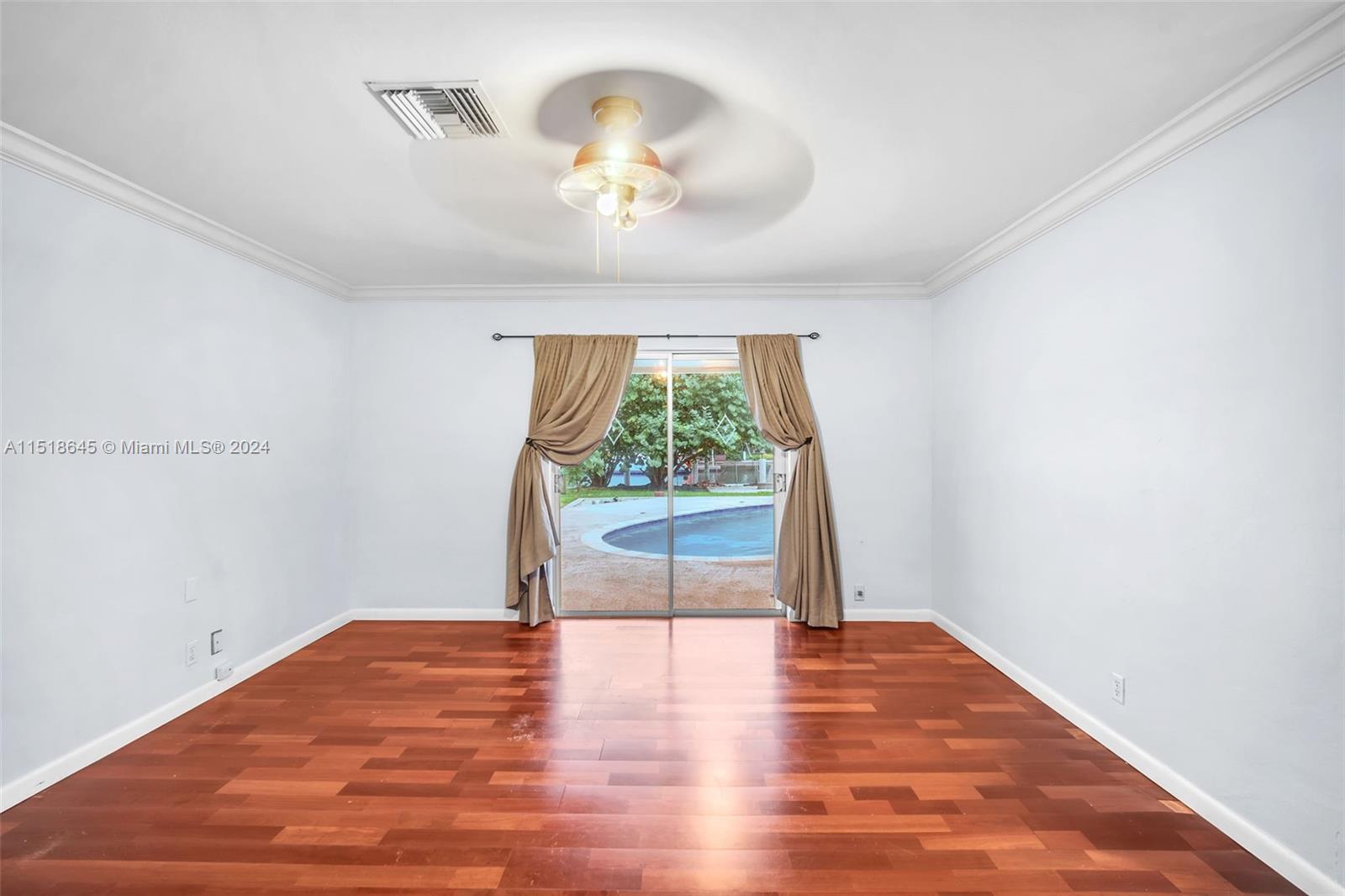 467 Sunset Dr, Hallandale Beach, Florida 33009, 4 Bedrooms Bedrooms, ,2 BathroomsBathrooms,Residential,For Sale,467 Sunset Dr,A11518645