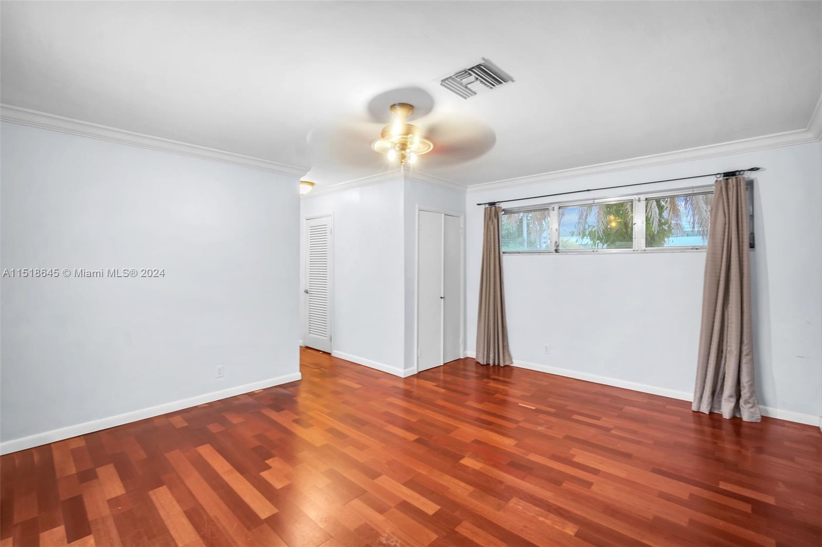 467 Sunset Dr, Hallandale Beach, Florida 33009, 4 Bedrooms Bedrooms, ,2 BathroomsBathrooms,Residential,For Sale,467 Sunset Dr,A11518645