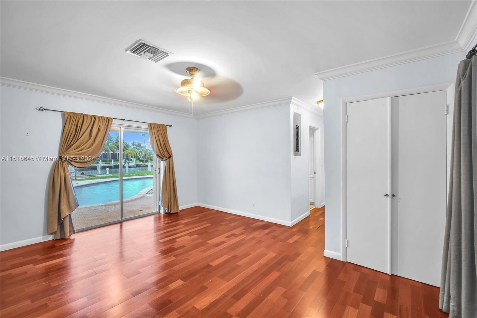 467 Sunset Dr, Hallandale Beach, Florida 33009, 4 Bedrooms Bedrooms, ,2 BathroomsBathrooms,Residential,For Sale,467 Sunset Dr,A11518645