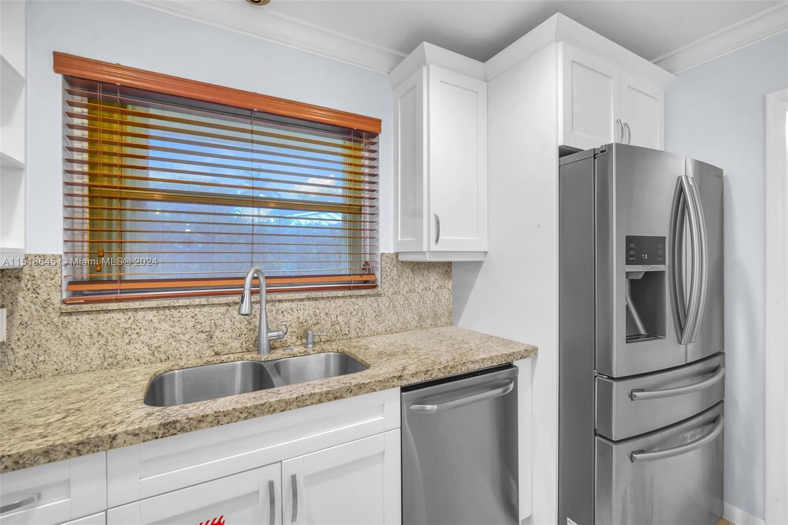 467 Sunset Dr, Hallandale Beach, Florida 33009, 4 Bedrooms Bedrooms, ,2 BathroomsBathrooms,Residential,For Sale,467 Sunset Dr,A11518645
