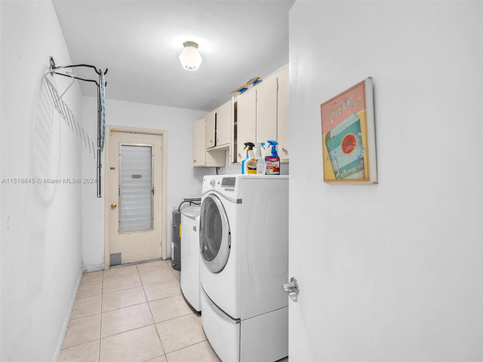 467 Sunset Dr, Hallandale Beach, Florida 33009, 4 Bedrooms Bedrooms, ,2 BathroomsBathrooms,Residential,For Sale,467 Sunset Dr,A11518645
