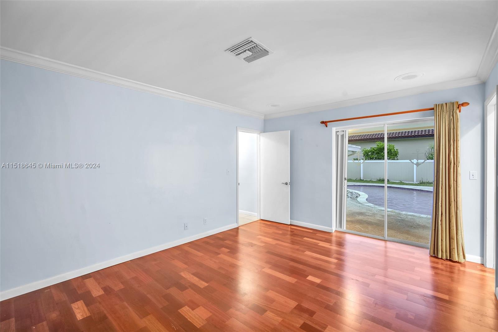 467 Sunset Dr, Hallandale Beach, Florida 33009, 4 Bedrooms Bedrooms, ,2 BathroomsBathrooms,Residential,For Sale,467 Sunset Dr,A11518645