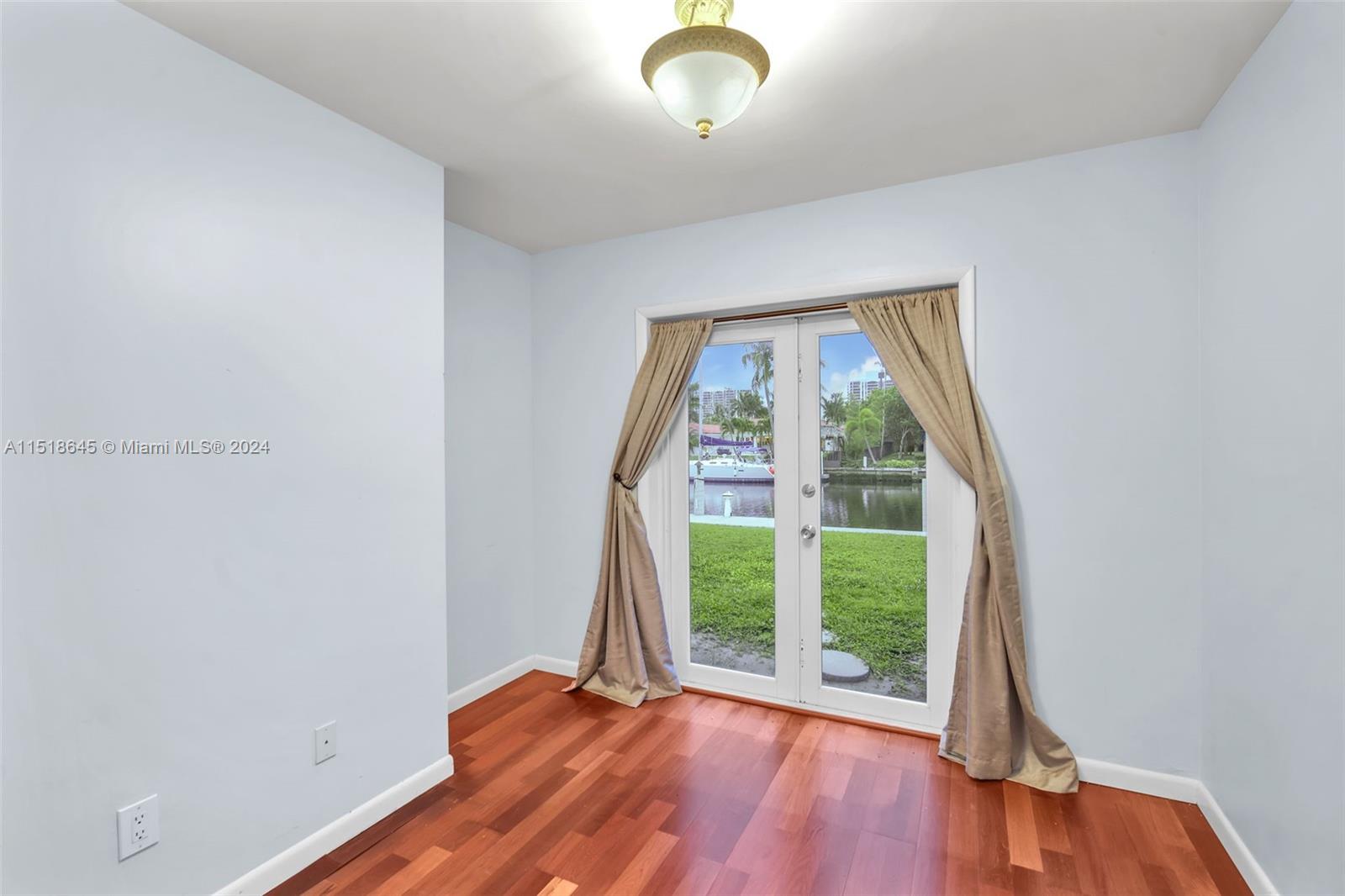 467 Sunset Dr, Hallandale Beach, Florida 33009, 4 Bedrooms Bedrooms, ,2 BathroomsBathrooms,Residential,For Sale,467 Sunset Dr,A11518645