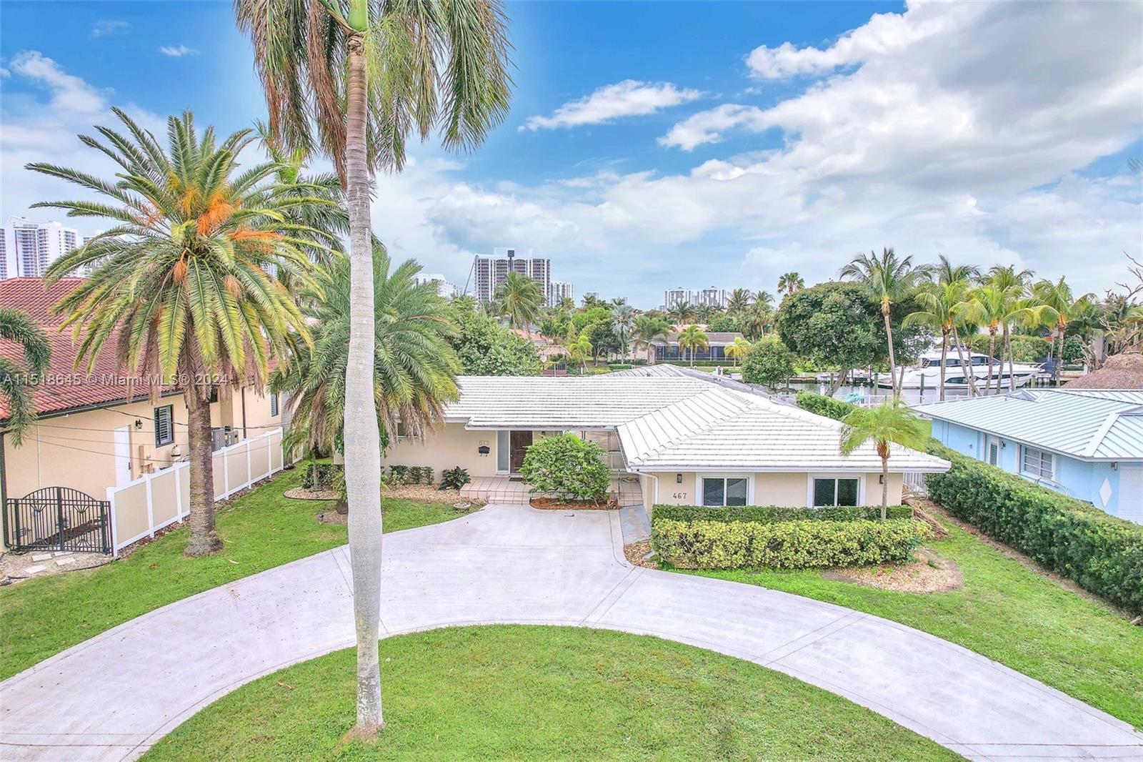 467 Sunset Dr, Hallandale Beach, Florida 33009, 4 Bedrooms Bedrooms, ,2 BathroomsBathrooms,Residential,For Sale,467 Sunset Dr,A11518645
