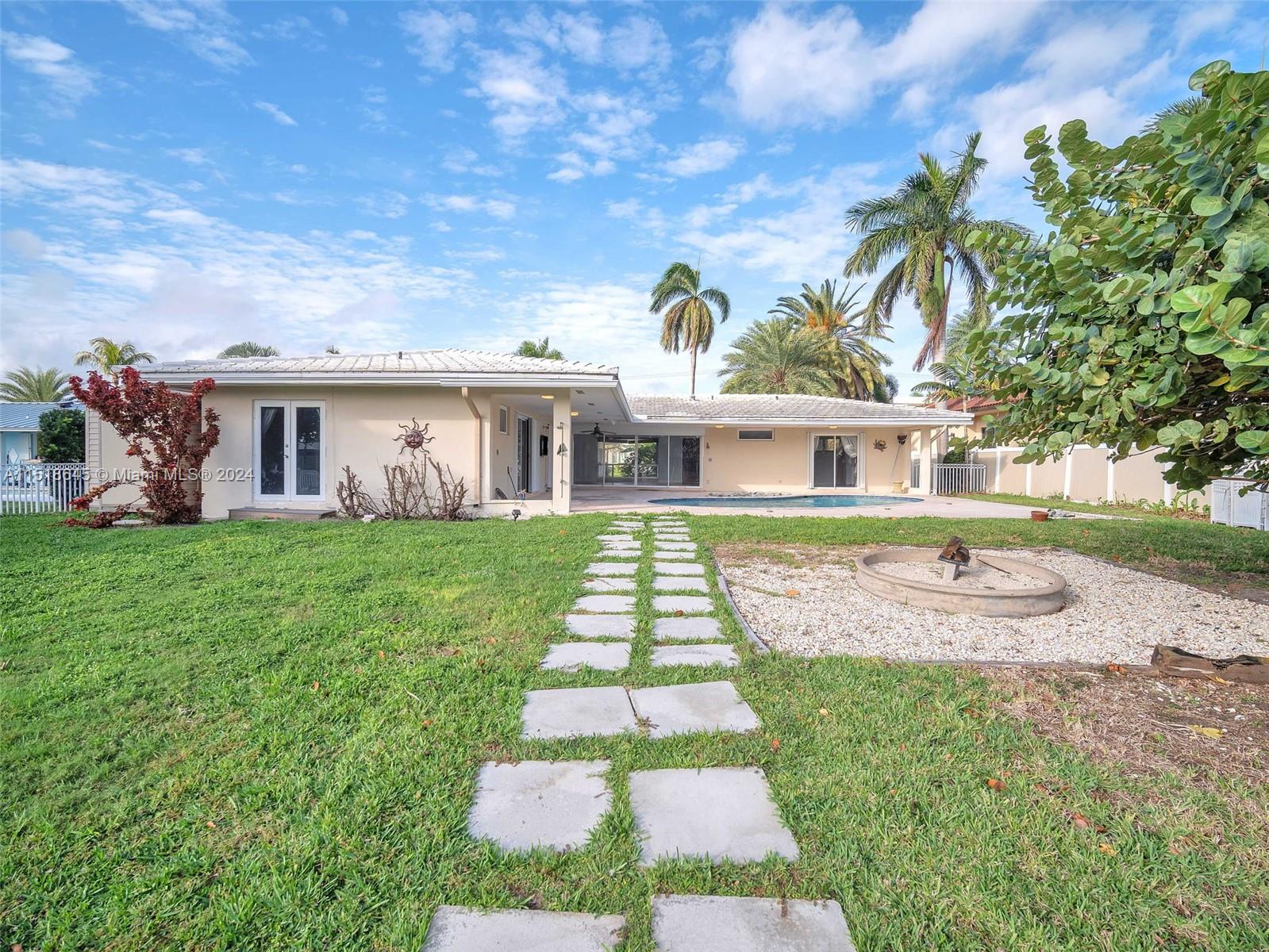 467 Sunset Dr, Hallandale Beach, Florida 33009, 4 Bedrooms Bedrooms, ,2 BathroomsBathrooms,Residential,For Sale,467 Sunset Dr,A11518645