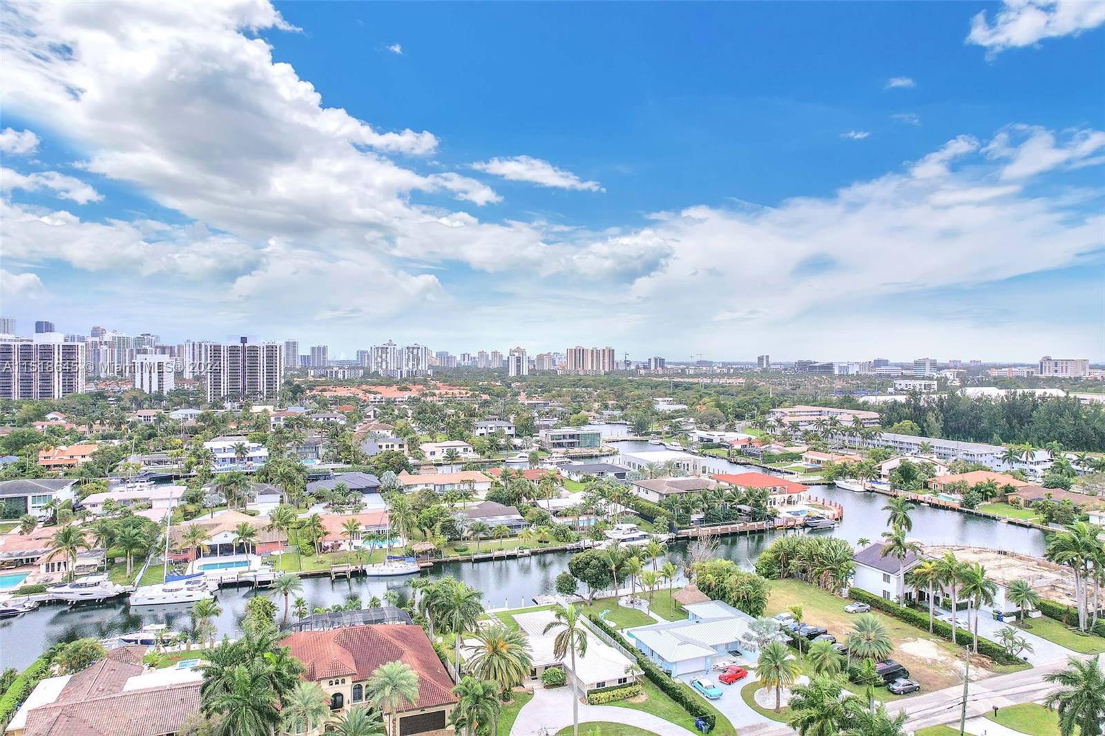 467 Sunset Dr, Hallandale Beach, Florida 33009, 4 Bedrooms Bedrooms, ,2 BathroomsBathrooms,Residential,For Sale,467 Sunset Dr,A11518645
