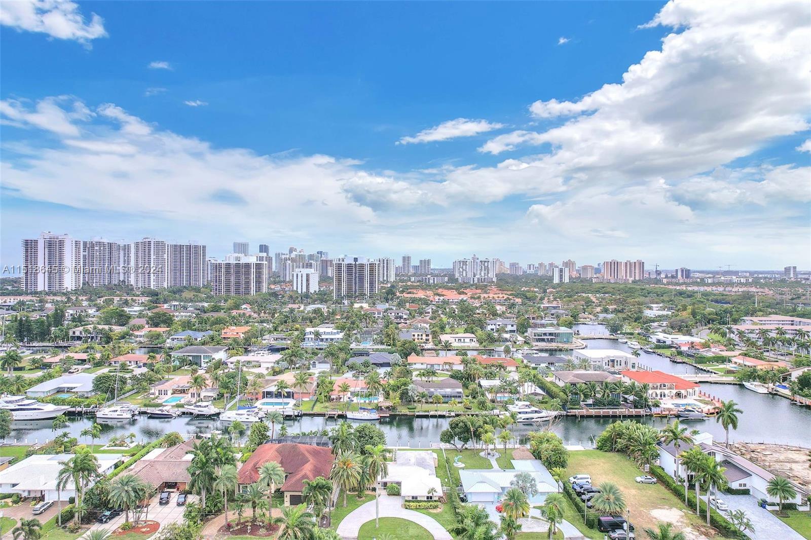 467 Sunset Dr, Hallandale Beach, Florida 33009, 4 Bedrooms Bedrooms, ,2 BathroomsBathrooms,Residential,For Sale,467 Sunset Dr,A11518645