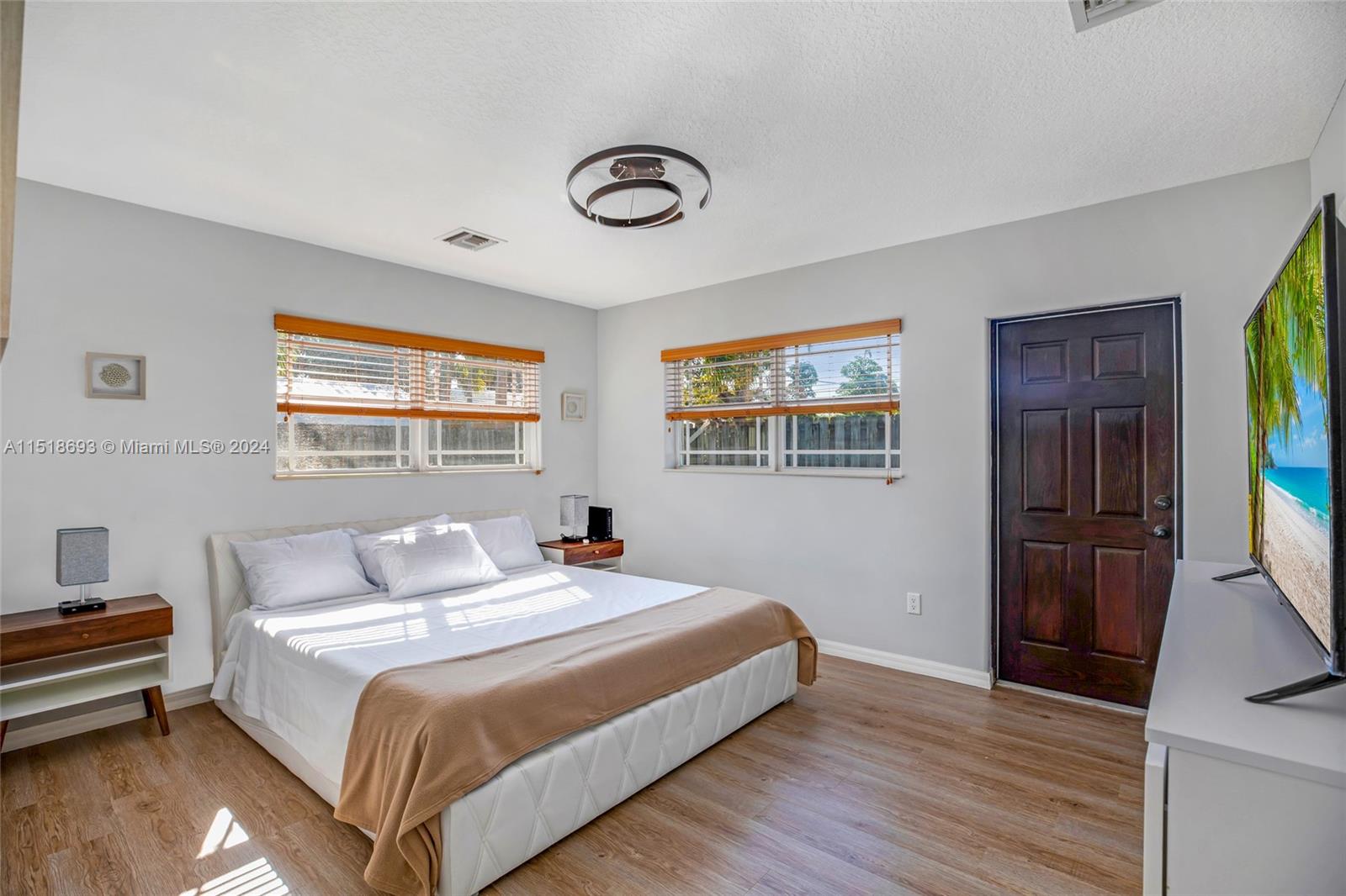 4710 NE 18th Ter, Fort Lauderdale, Florida 33308, 4 Bedrooms Bedrooms, ,3 BathroomsBathrooms,Residentiallease,For Rent,4710 NE 18th Ter,A11518693