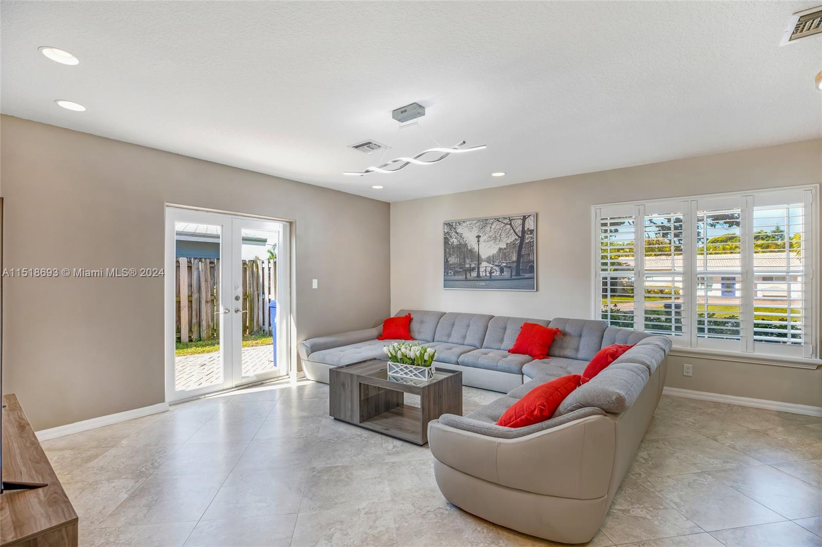 4710 NE 18th Ter, Fort Lauderdale, Florida 33308, 4 Bedrooms Bedrooms, ,3 BathroomsBathrooms,Residentiallease,For Rent,4710 NE 18th Ter,A11518693