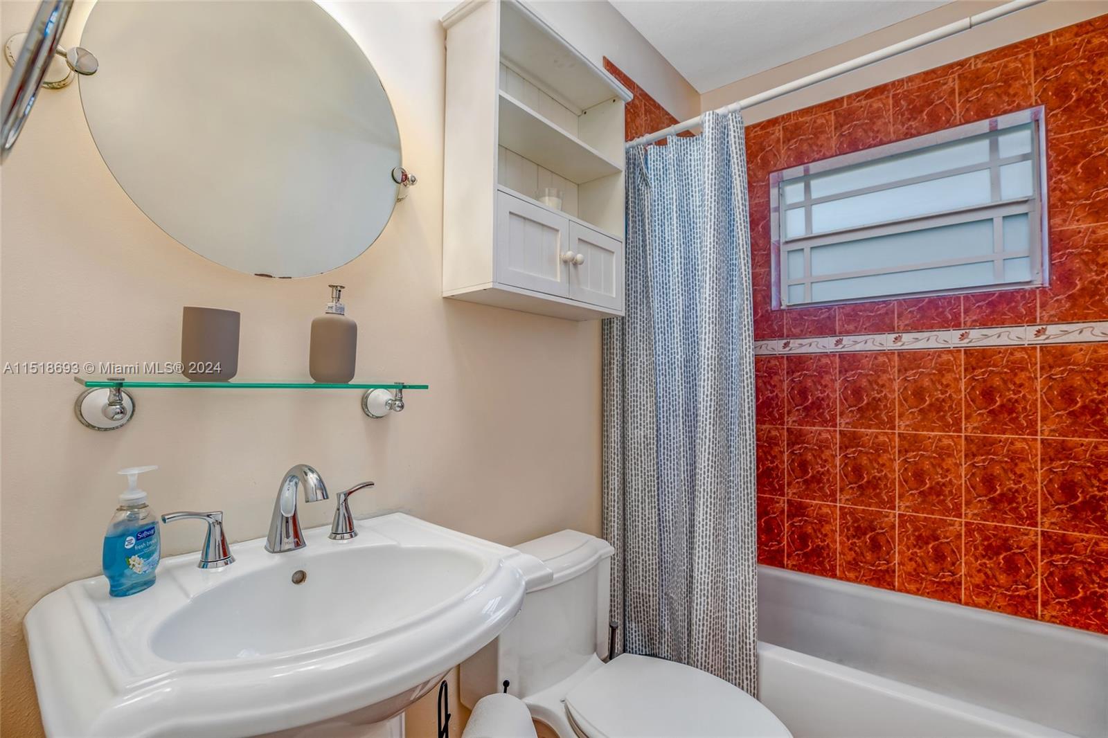 4710 NE 18th Ter, Fort Lauderdale, Florida 33308, 4 Bedrooms Bedrooms, ,3 BathroomsBathrooms,Residentiallease,For Rent,4710 NE 18th Ter,A11518693
