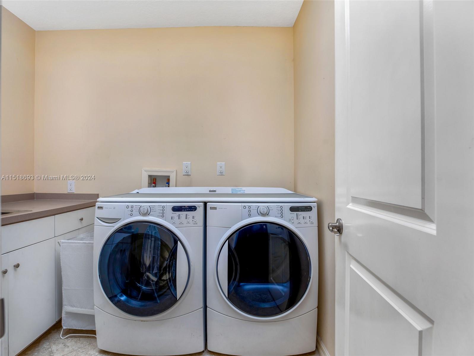 4710 NE 18th Ter, Fort Lauderdale, Florida 33308, 4 Bedrooms Bedrooms, ,3 BathroomsBathrooms,Residentiallease,For Rent,4710 NE 18th Ter,A11518693