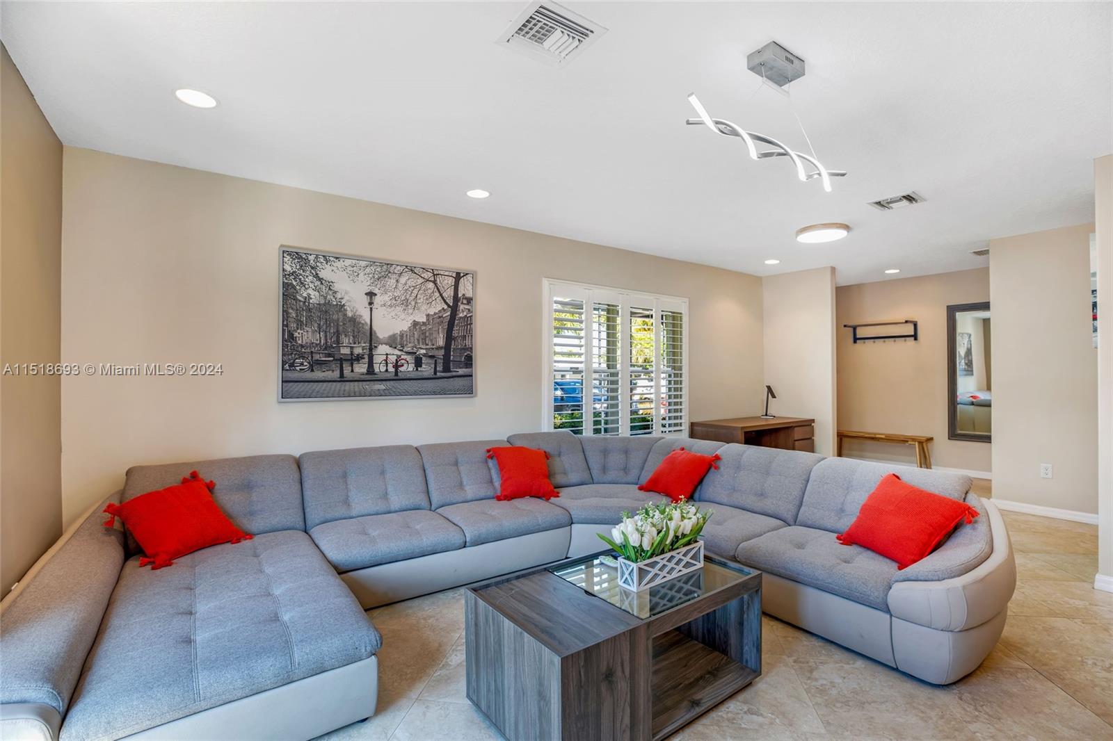 4710 NE 18th Ter, Fort Lauderdale, Florida 33308, 4 Bedrooms Bedrooms, ,3 BathroomsBathrooms,Residentiallease,For Rent,4710 NE 18th Ter,A11518693