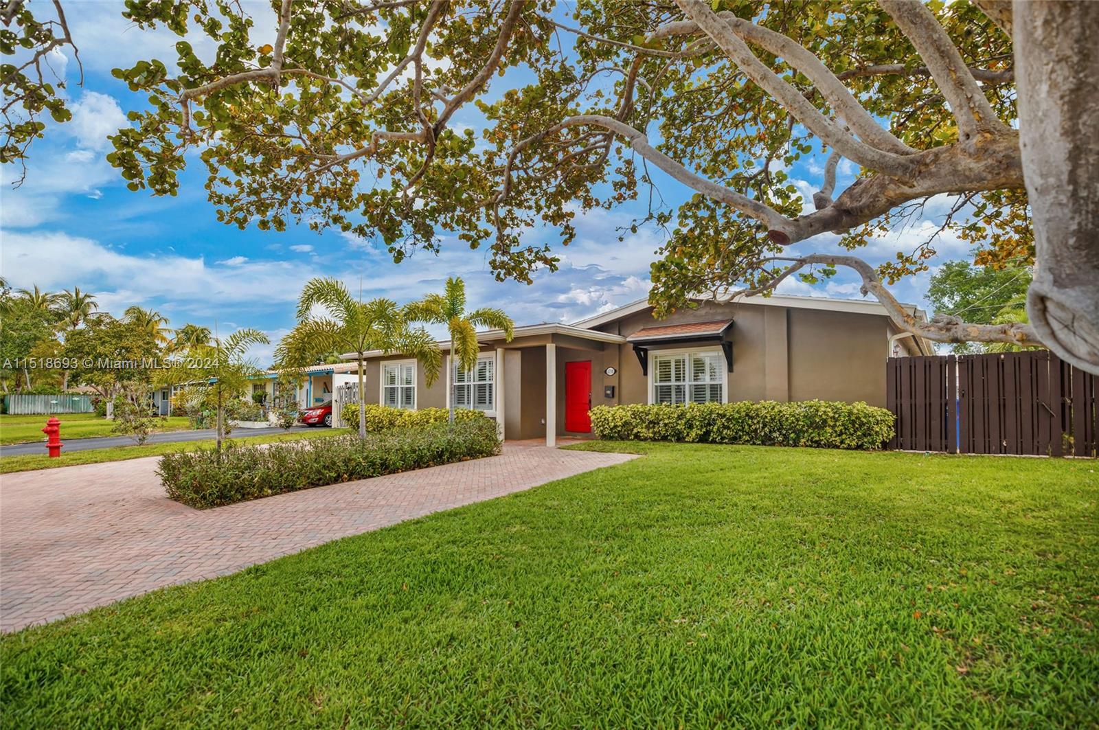 4710 NE 18th Ter, Fort Lauderdale, Florida 33308, 4 Bedrooms Bedrooms, ,3 BathroomsBathrooms,Residentiallease,For Rent,4710 NE 18th Ter,A11518693